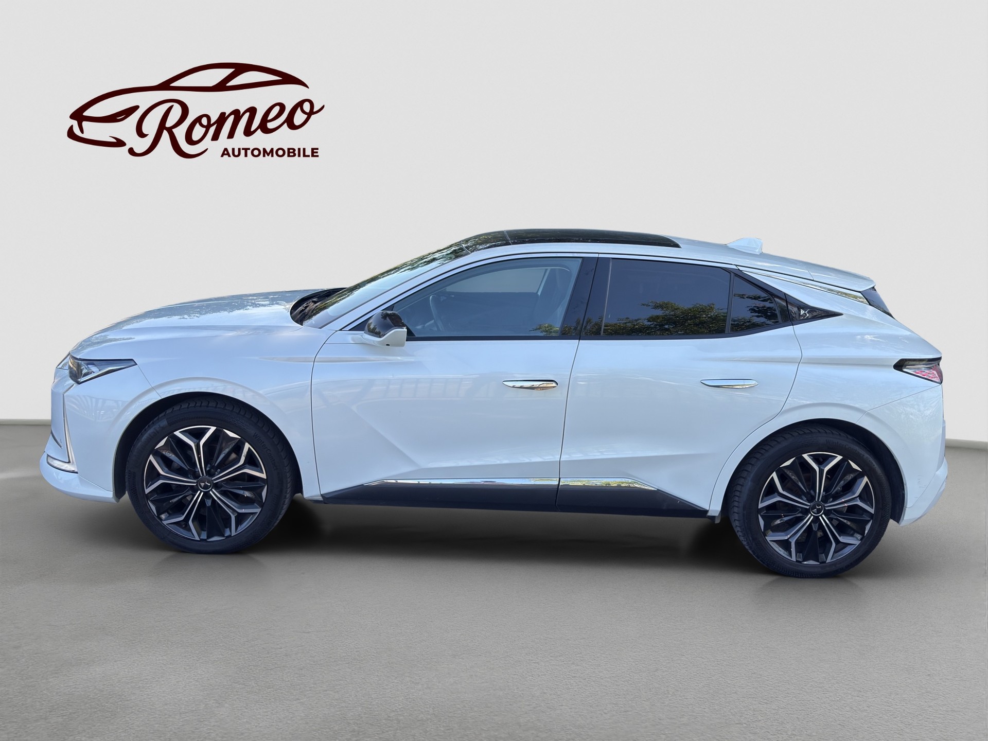 DS AUTOMOBILES DS 4 1.4 Blue HDi Opera EAT8 ** CH - 1. Hand ** Ab MFK & Service ** Schiebedach ** AHK ** Vollausstattung **-image-4