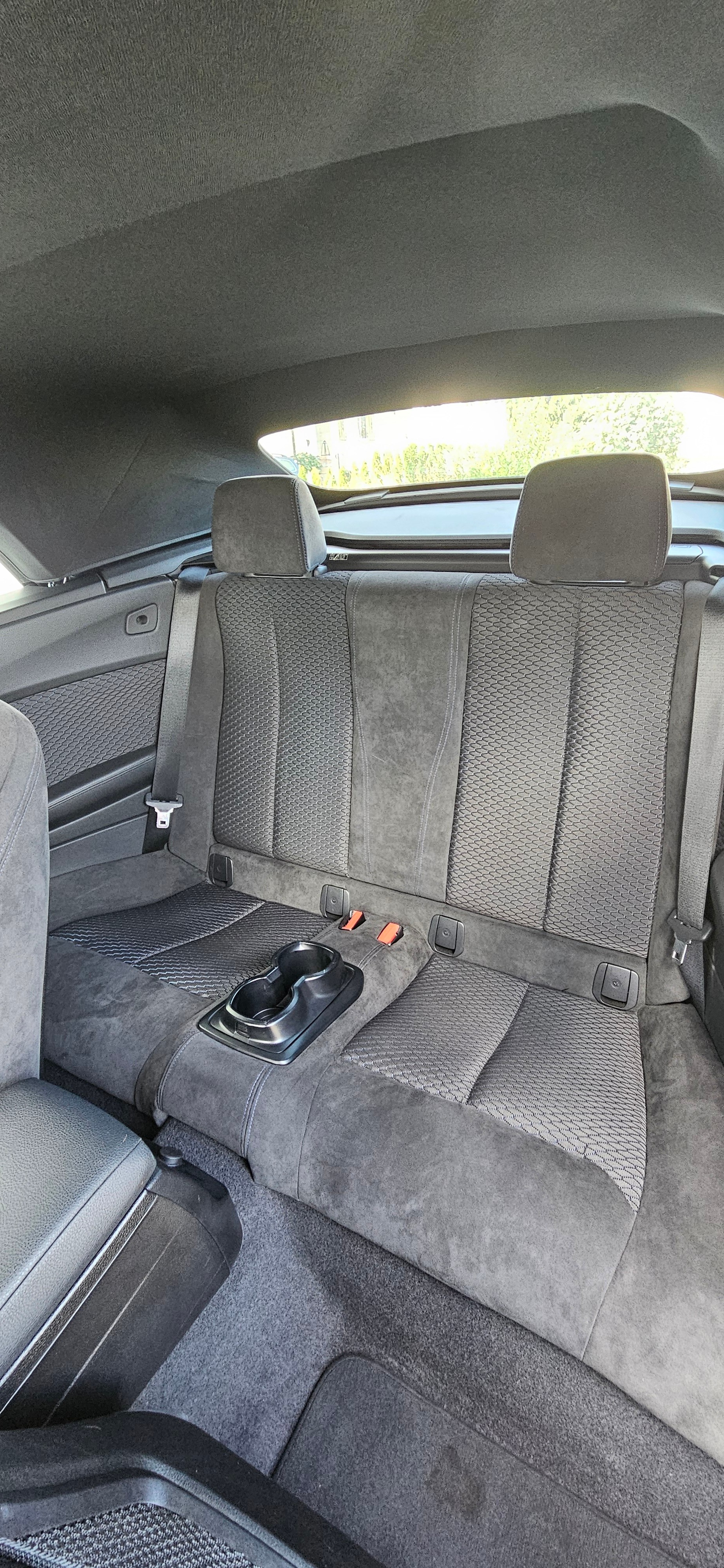 BMW 220i Cabriolet M Sport Steptronic-image-4