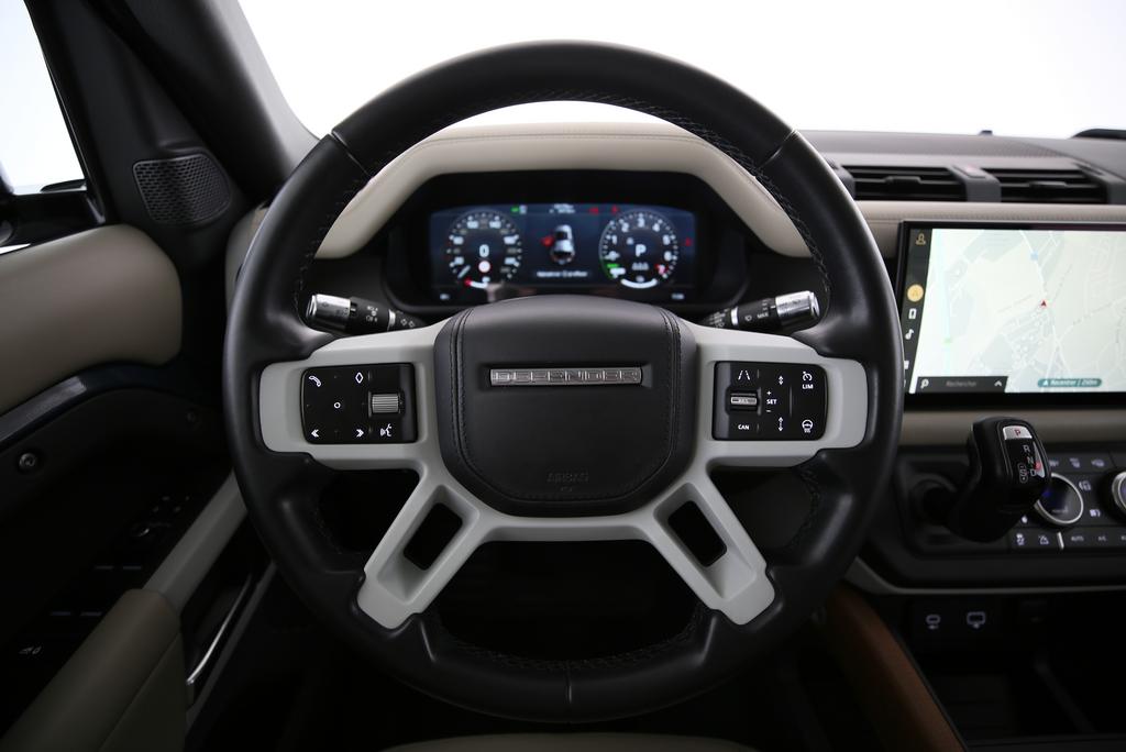 LAND ROVER Defender 110 2.0 P400e HSE-image-6