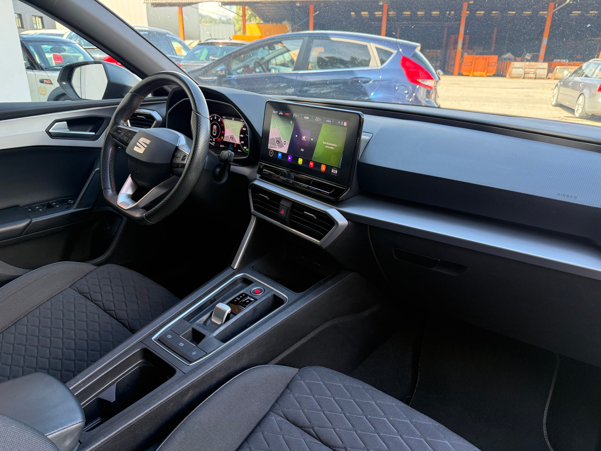 SEAT Leon ST 1.5 eTSI mHEV DSG FR-image-13