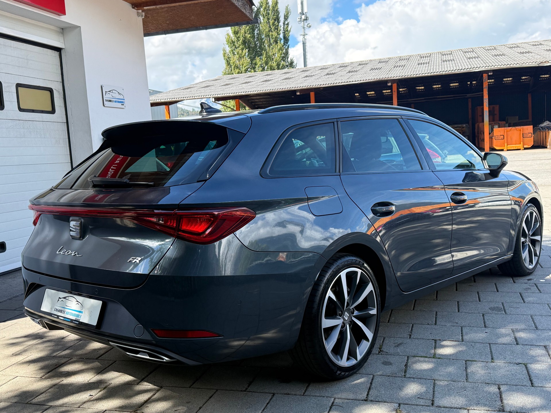 SEAT Leon ST 1.5 eTSI mHEV DSG FR-image-7