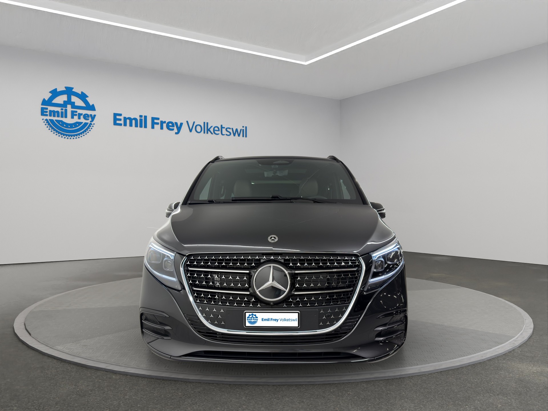 MERCEDES-BENZ V 300 d Swiss Ed. lang 4matic Van-image-4
