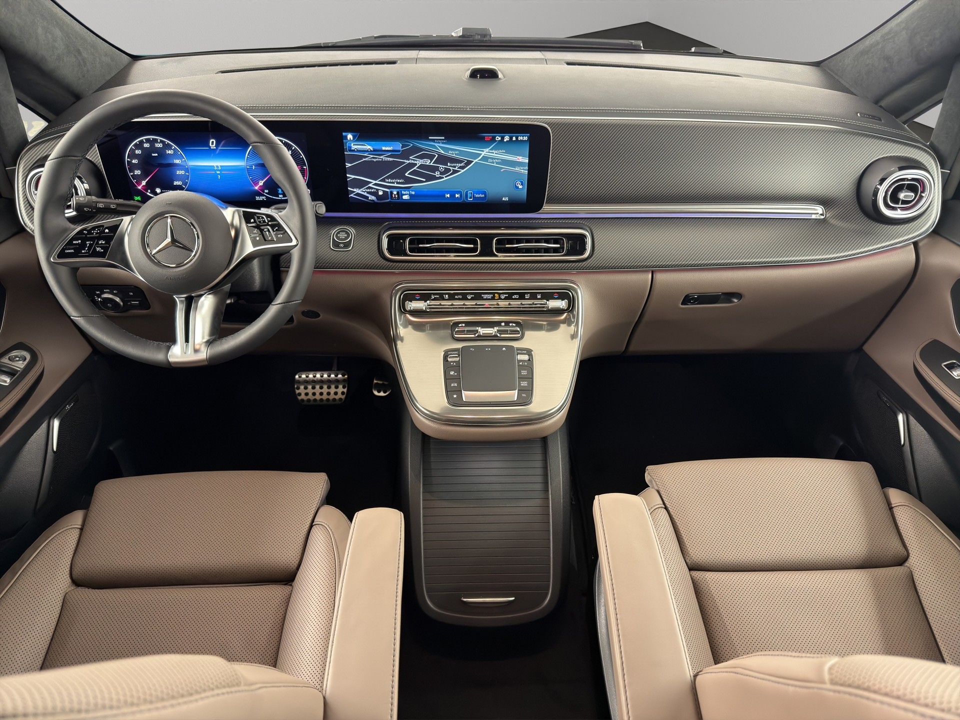 MERCEDES-BENZ V 300 d Swiss Ed. lang 4matic Van-image-11