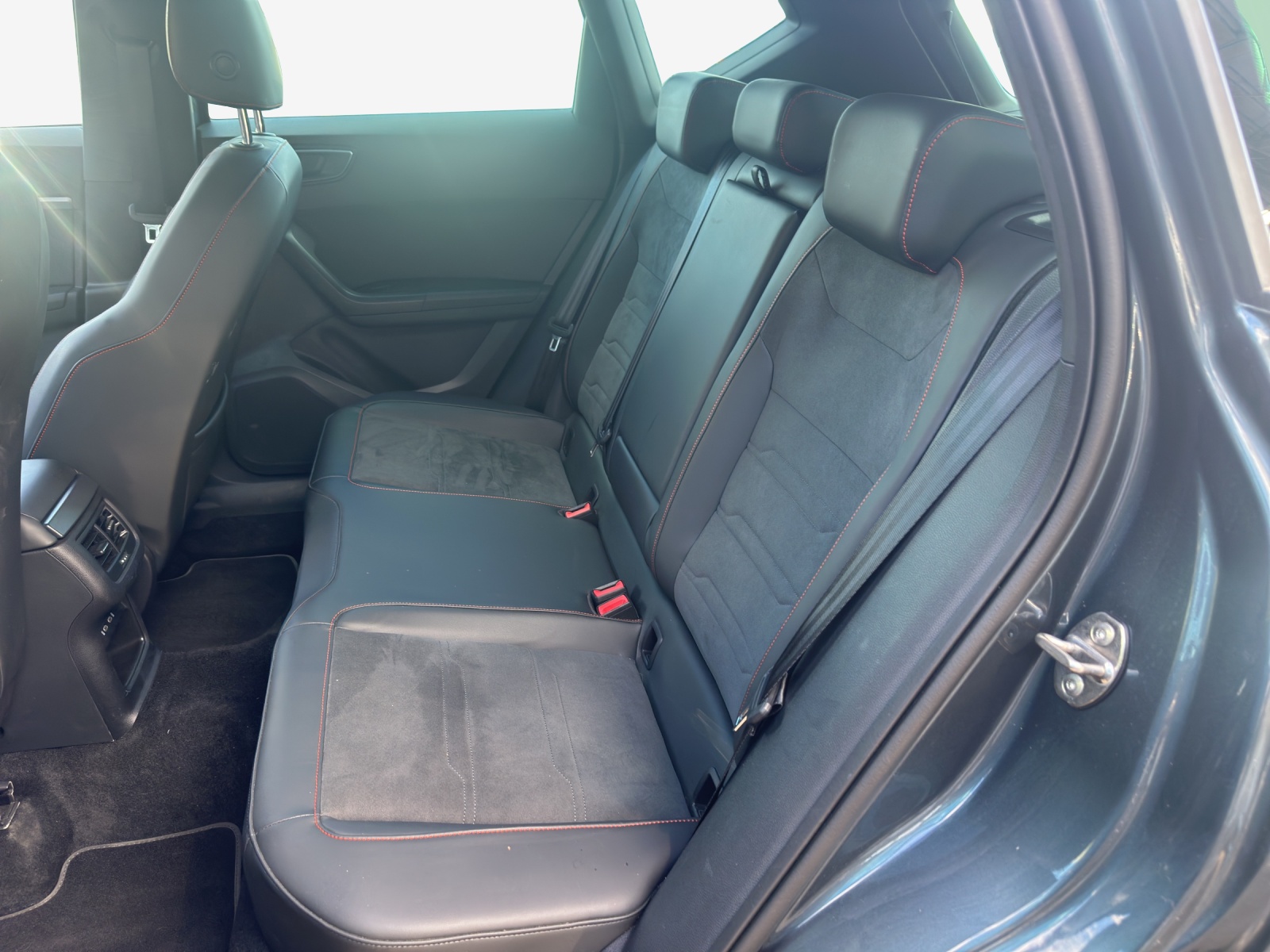 SEAT Ateca 2.0 TSI Hola FR 4Drive DSG-image-11
