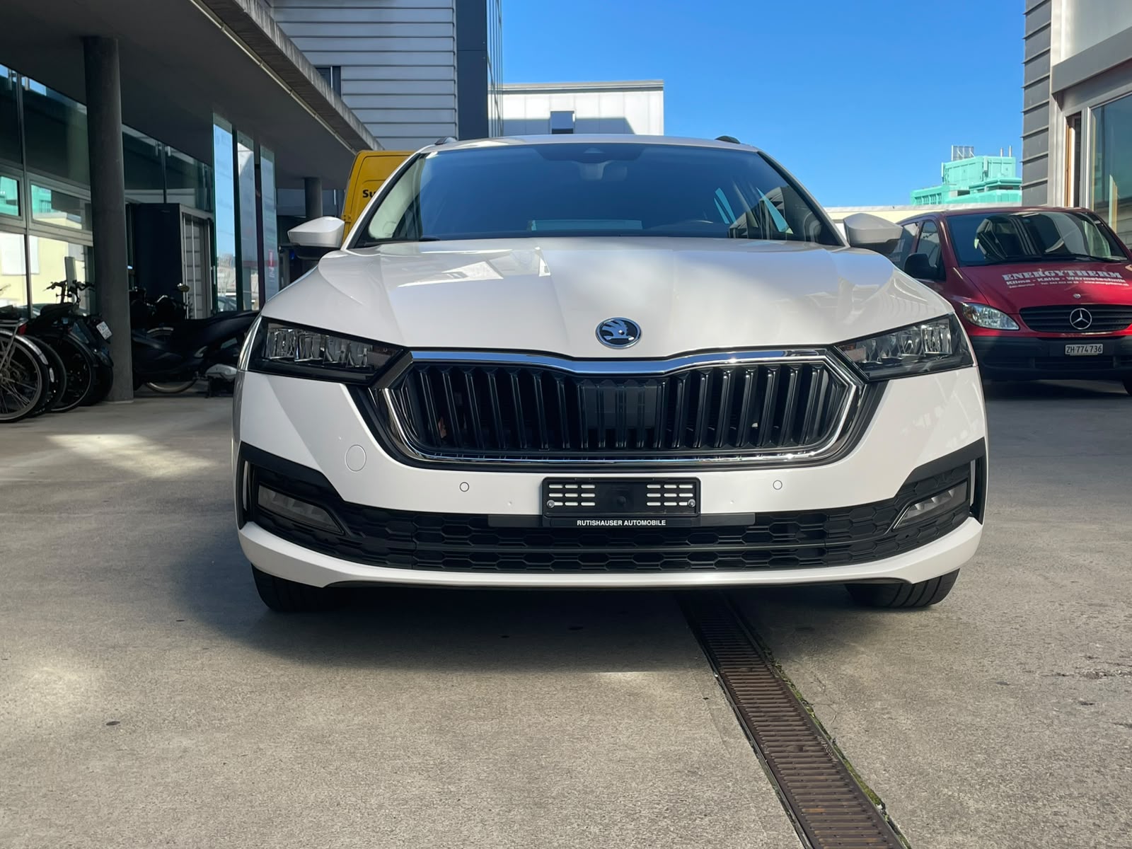 SKODA Octavia Combi 2.0 TDI DSG Ambition 4x4-image-7