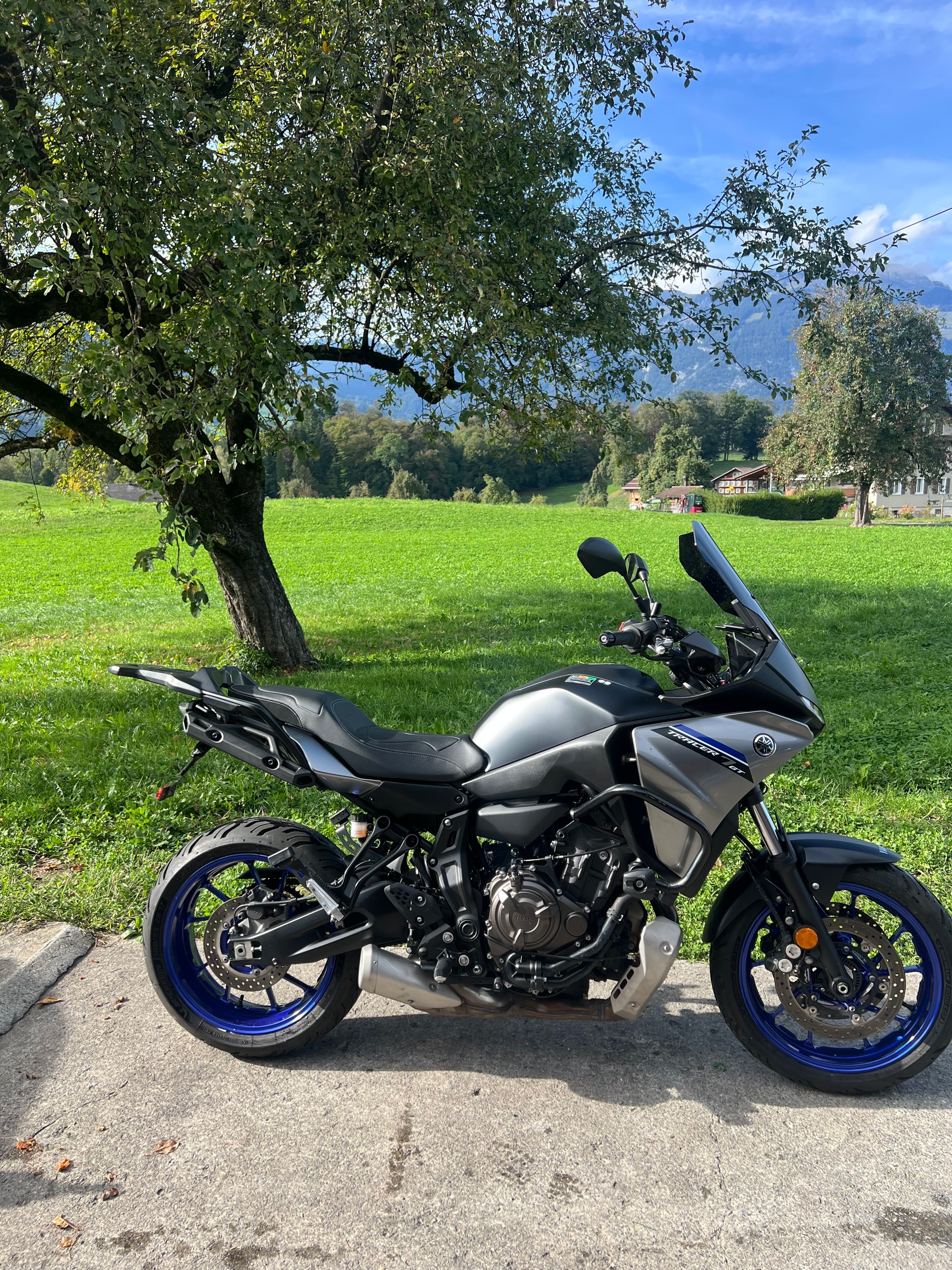 YAMAHA TRACER 7