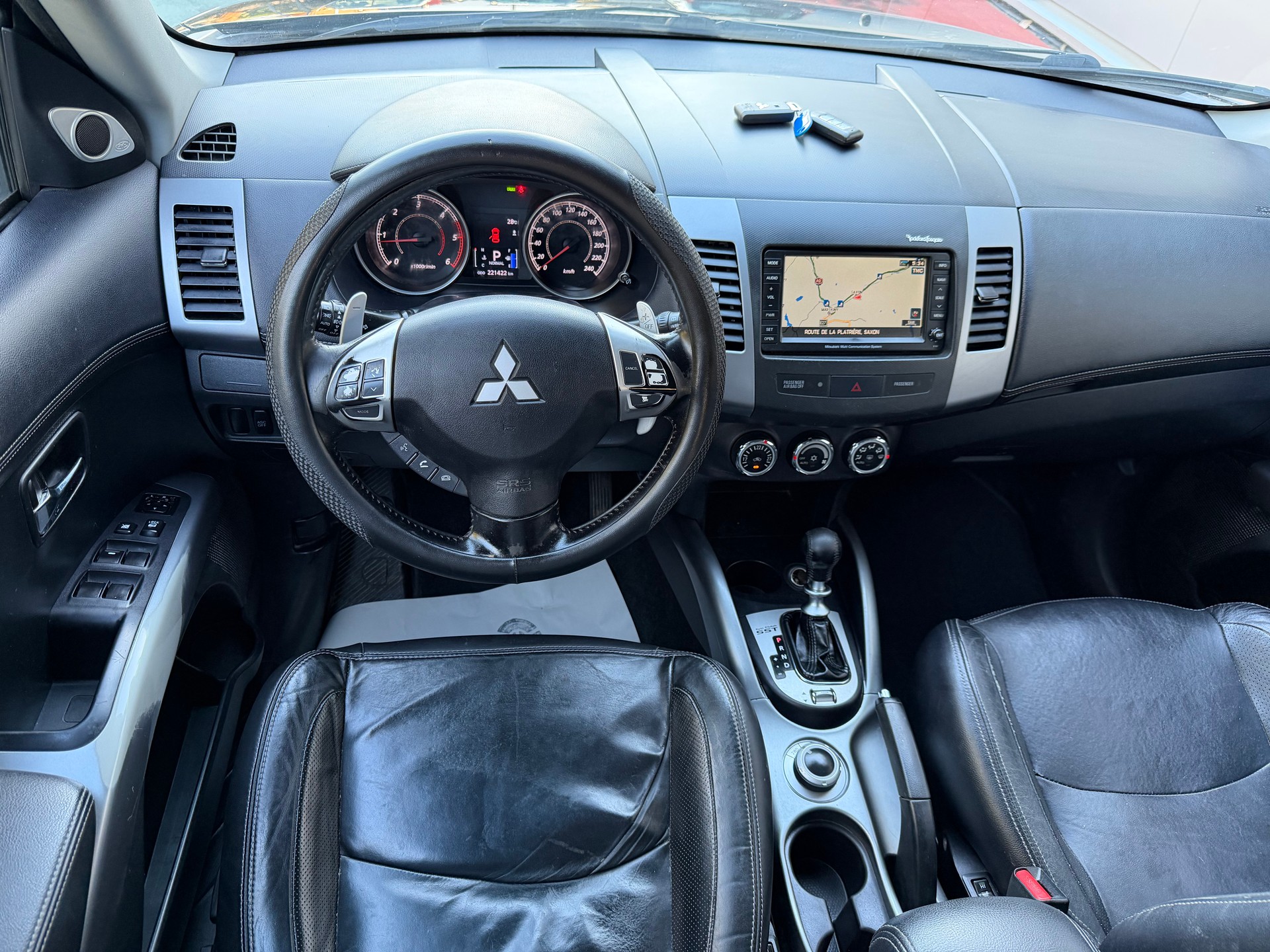 MITSUBISHI Outlander 2.2 DID Intense 4WD TC-SST-image-7