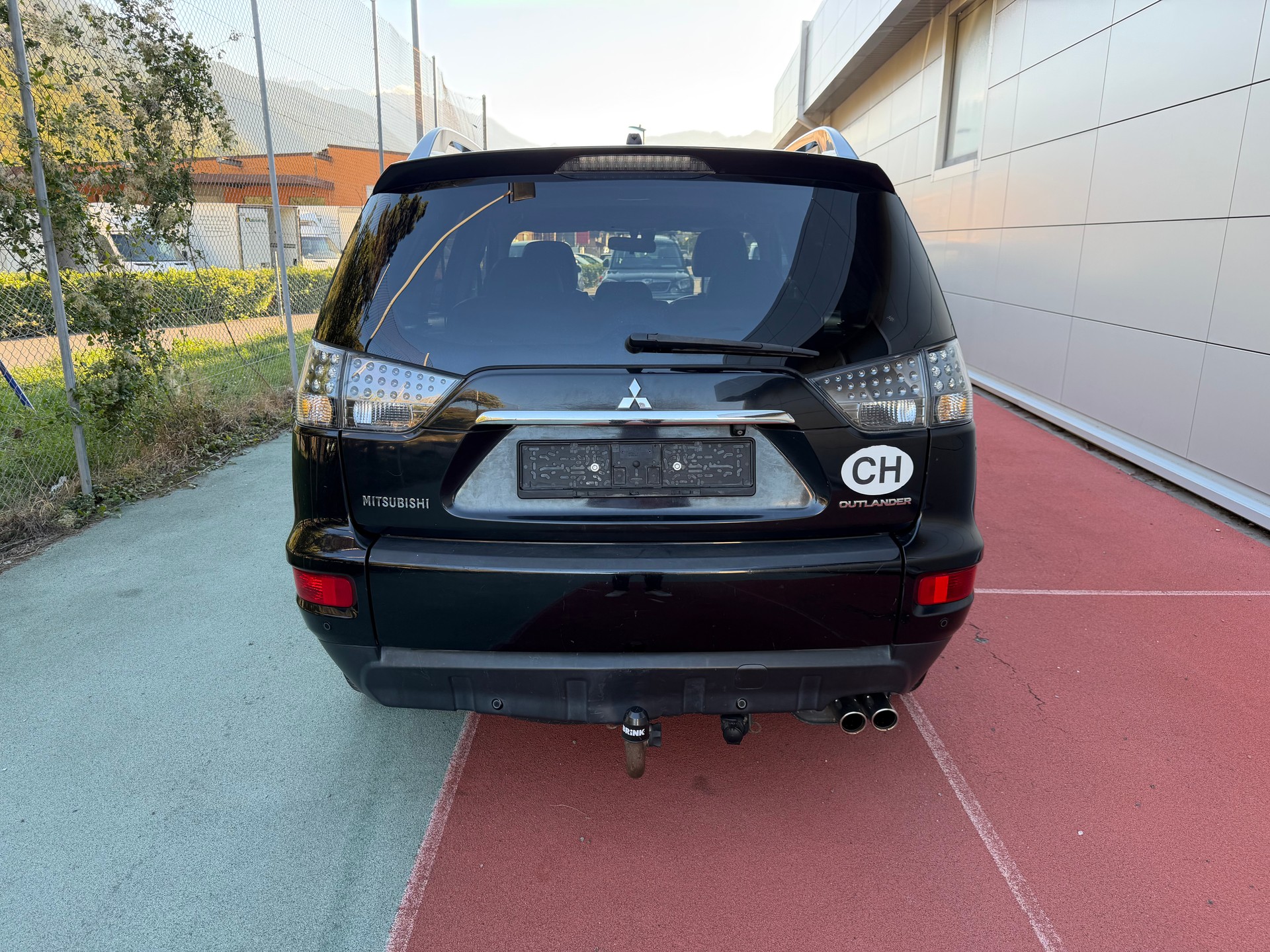 MITSUBISHI Outlander 2.2 DID Intense 4WD TC-SST-image-5