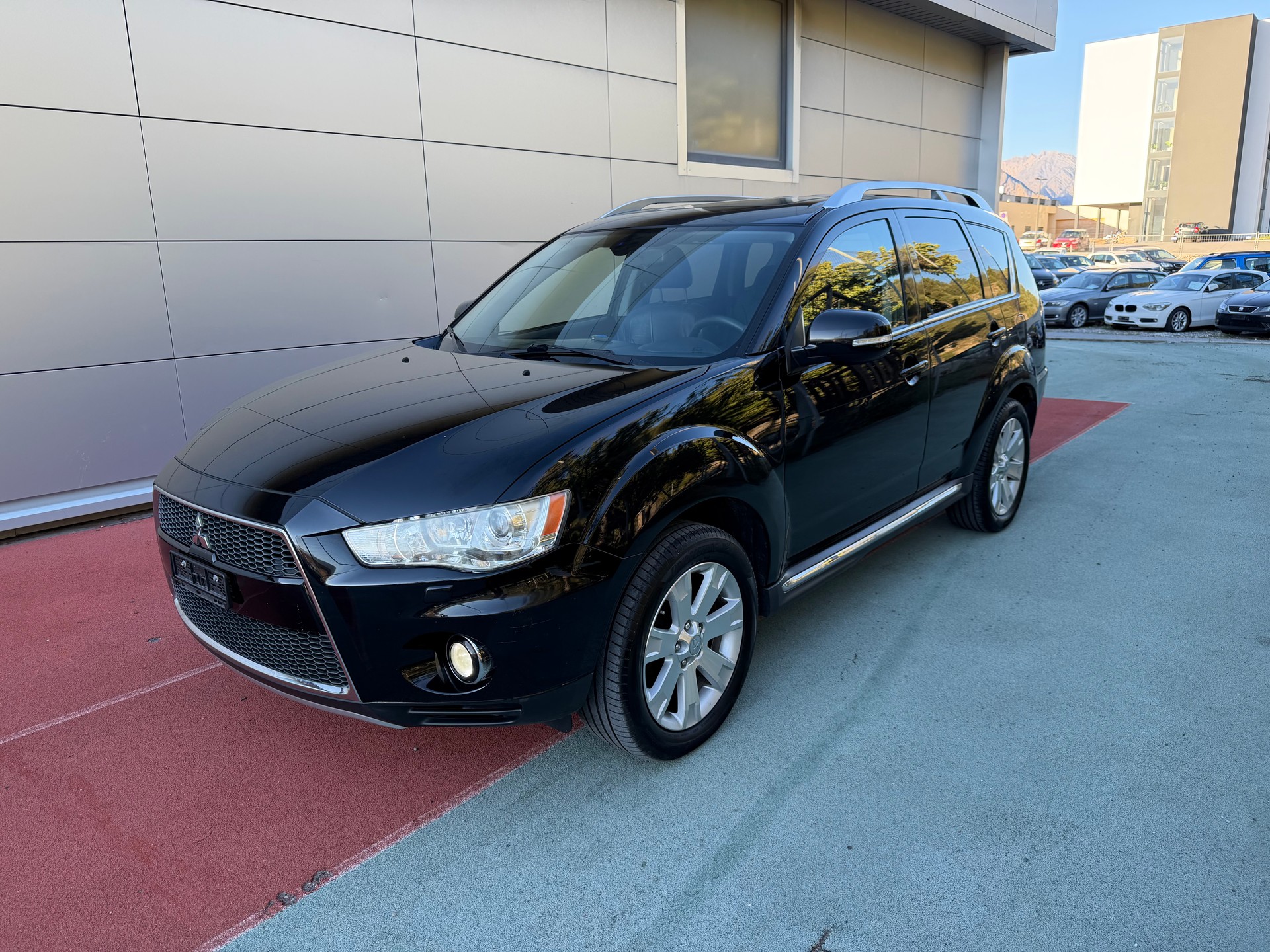 MITSUBISHI Outlander 2.2 DID Intense 4WD TC-SST-image-0
