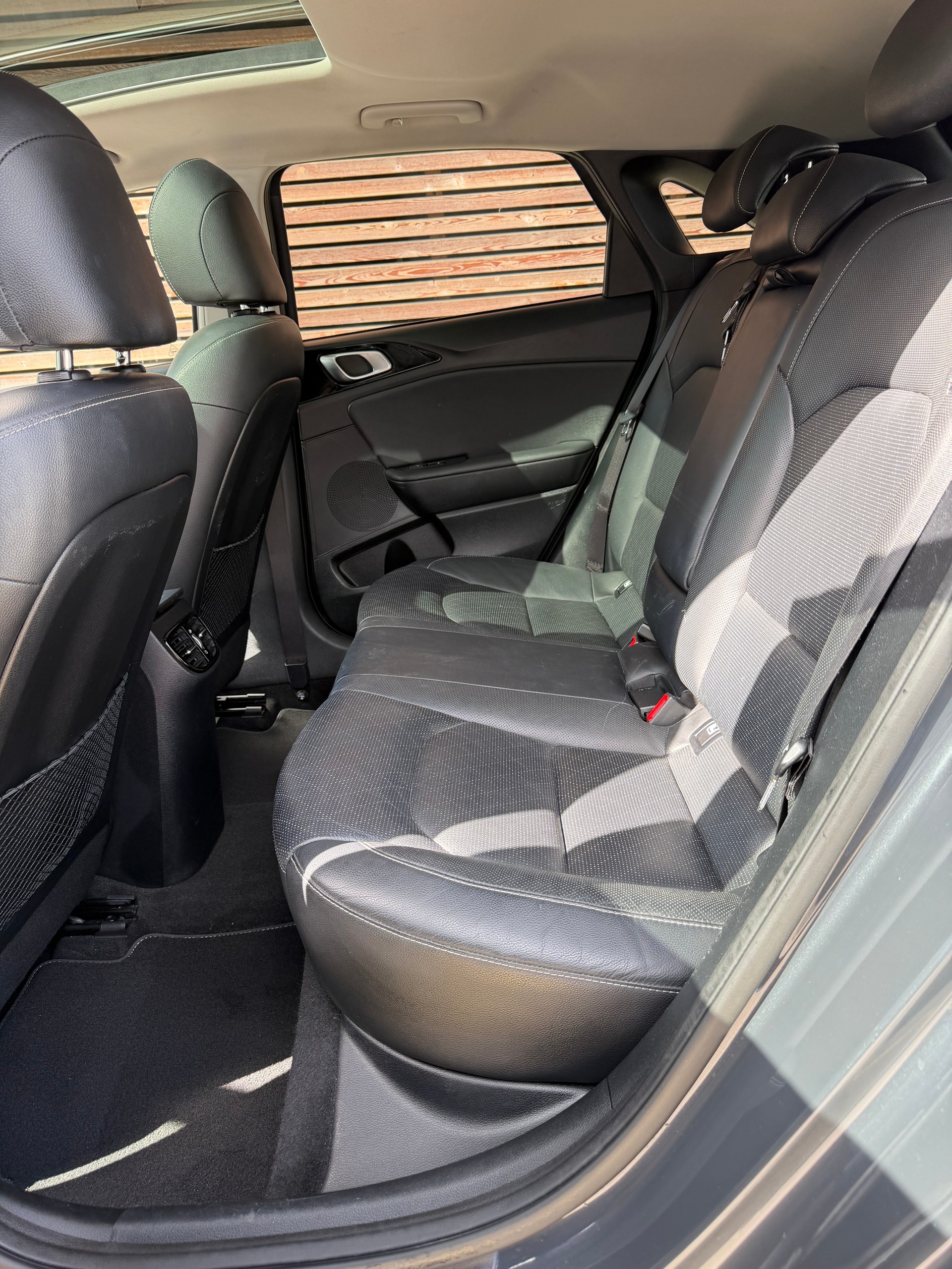 KIA Ceed 1.4 T-GDi Style DCT-image-15