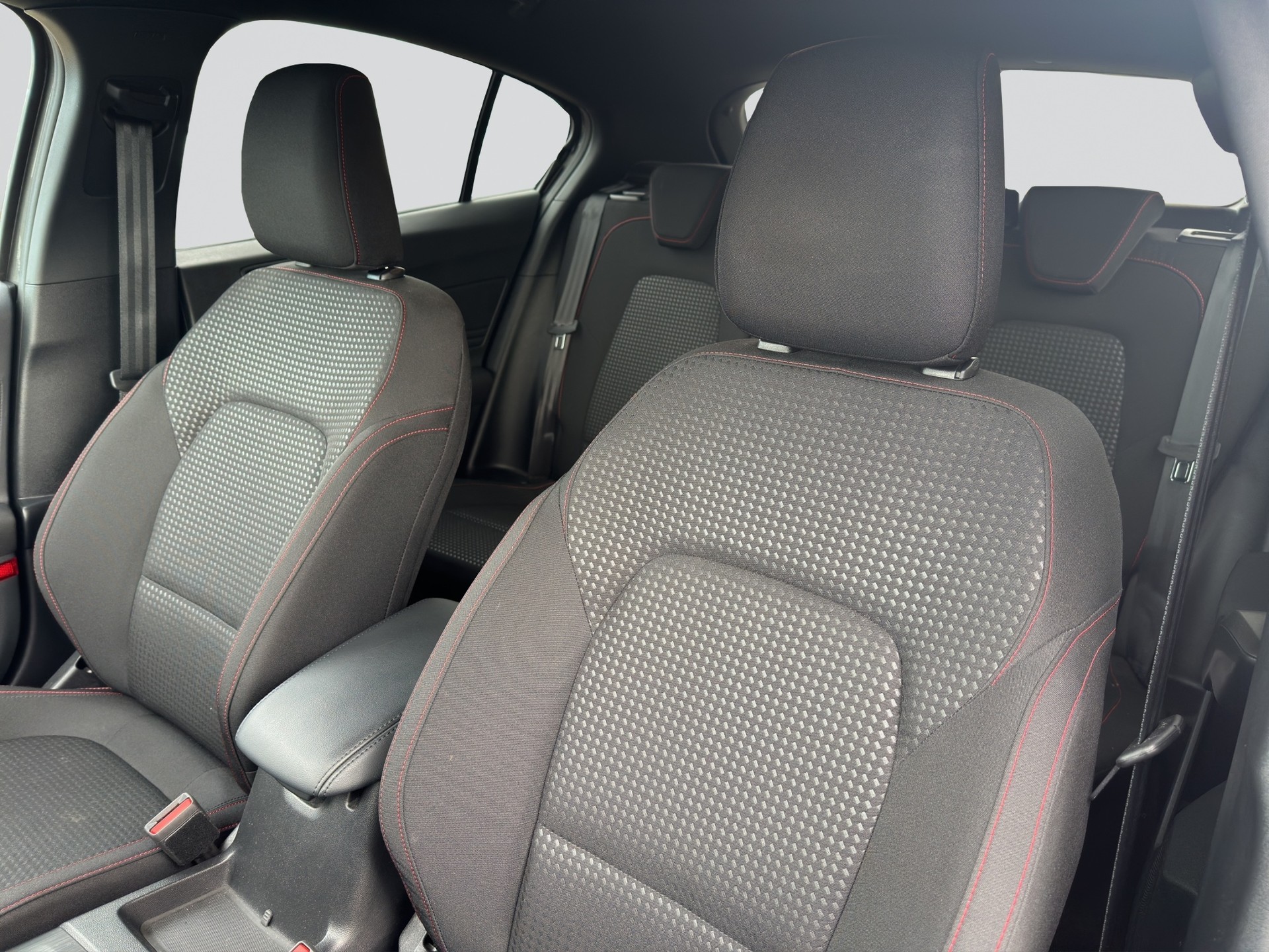 FORD Focus 1.5 TDCi EcoBlue ST-Line Automatic-image-5