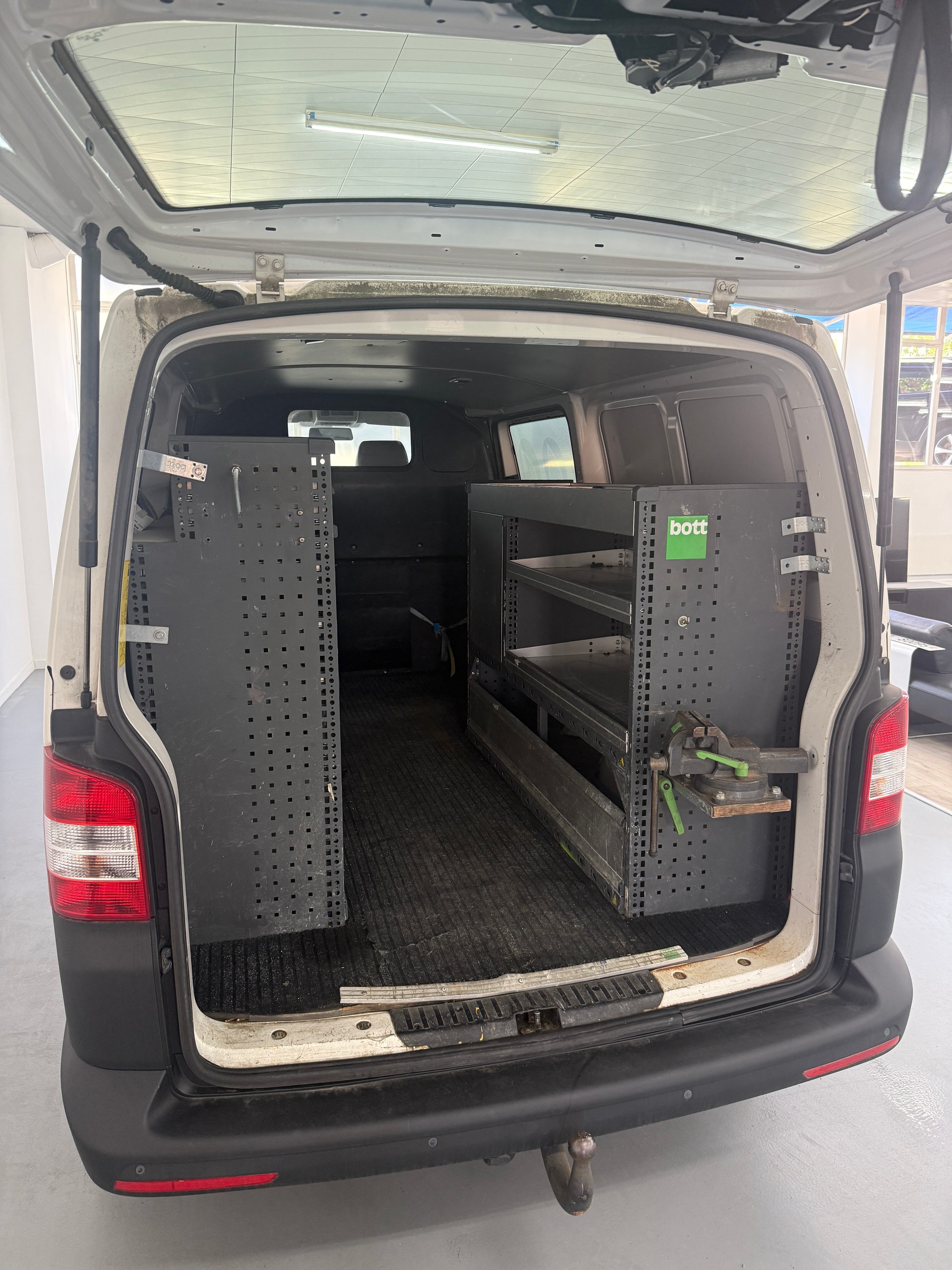 VW T5 2.0 TDI 4Motion-image-11