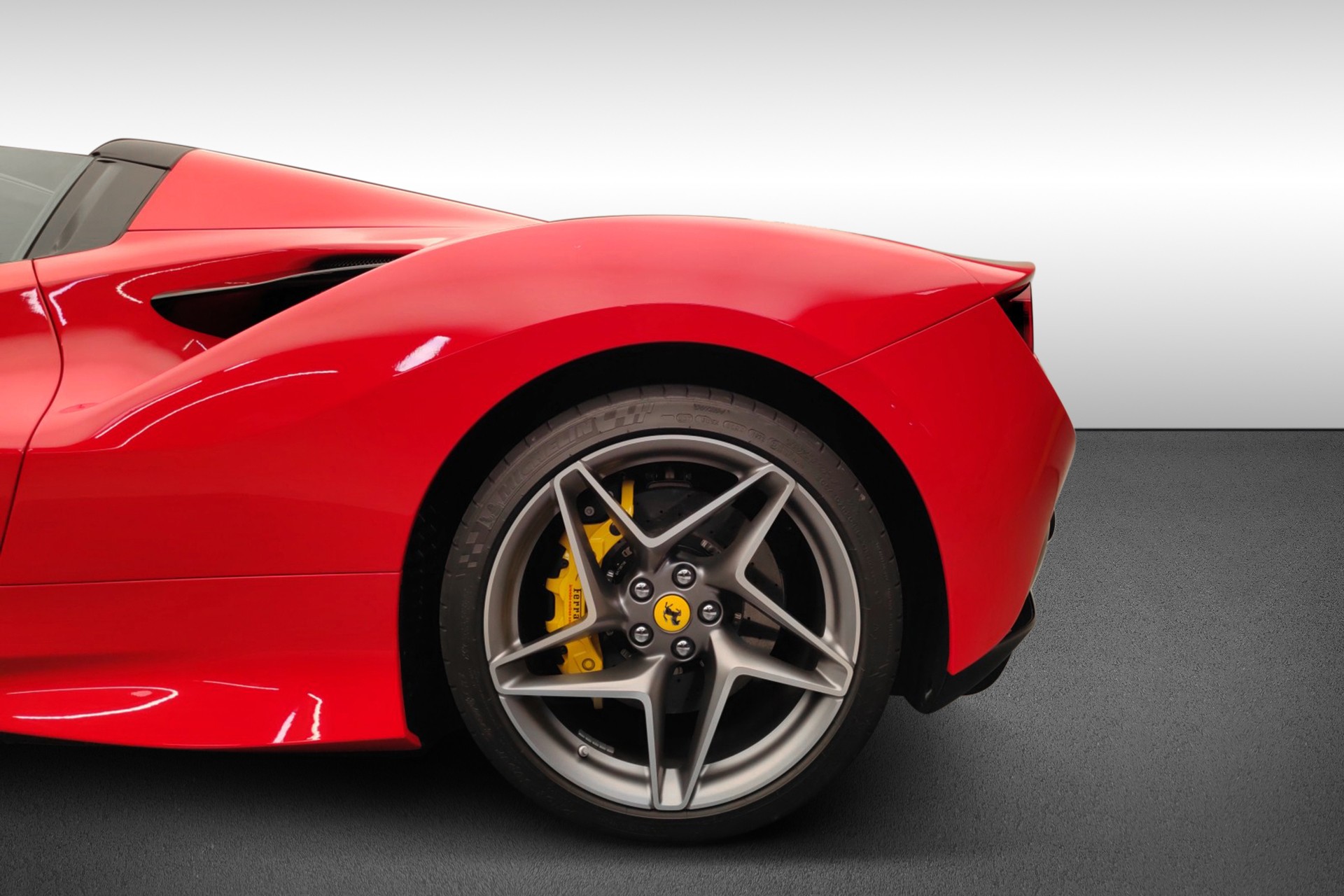 FERRARI F8 Spider-image-9
