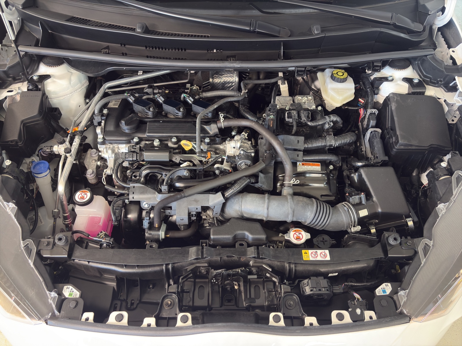 TOYOTA Yaris 1.5 Comfort e-CVT-image-18