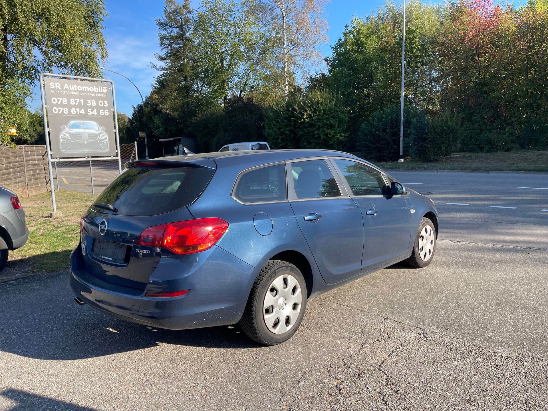 OPEL Astra SportsTourer 1.4i 16V Turbo Sport-image-4