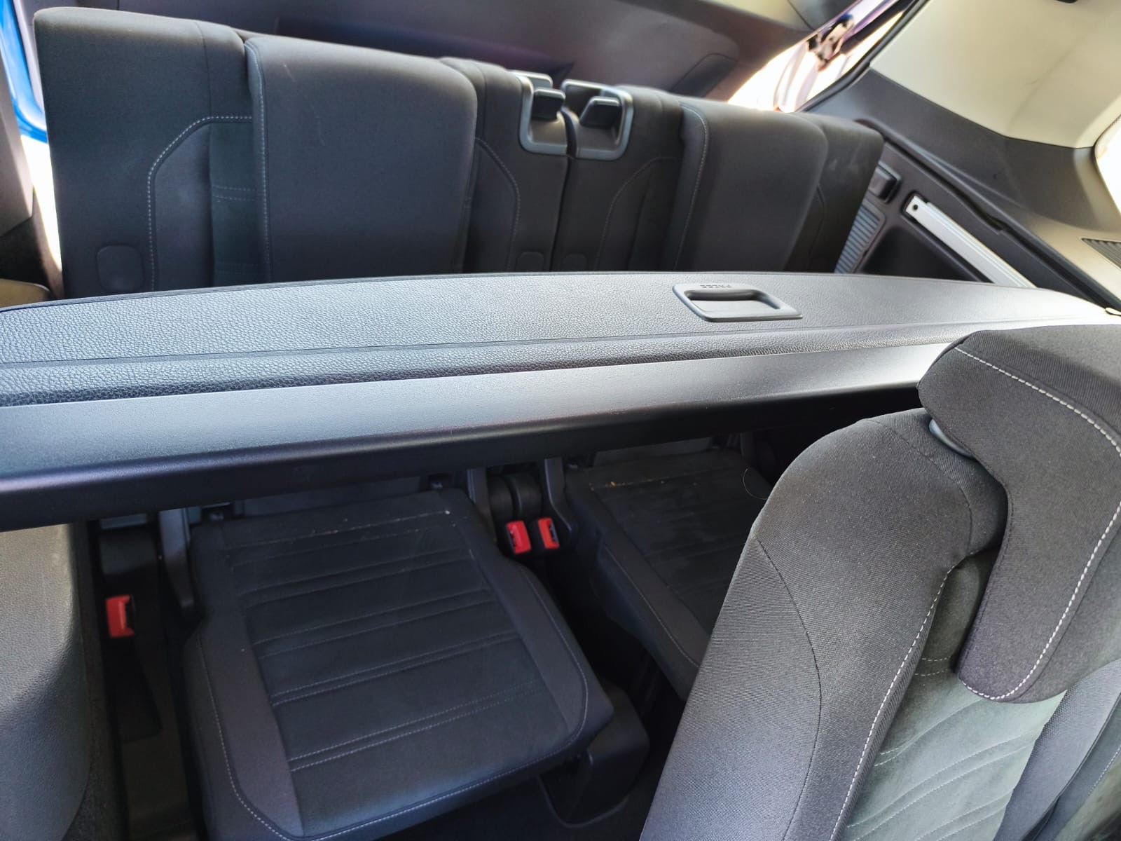 VW Touran 2.0 TDI BlueMotion Technology Highline-image-16
