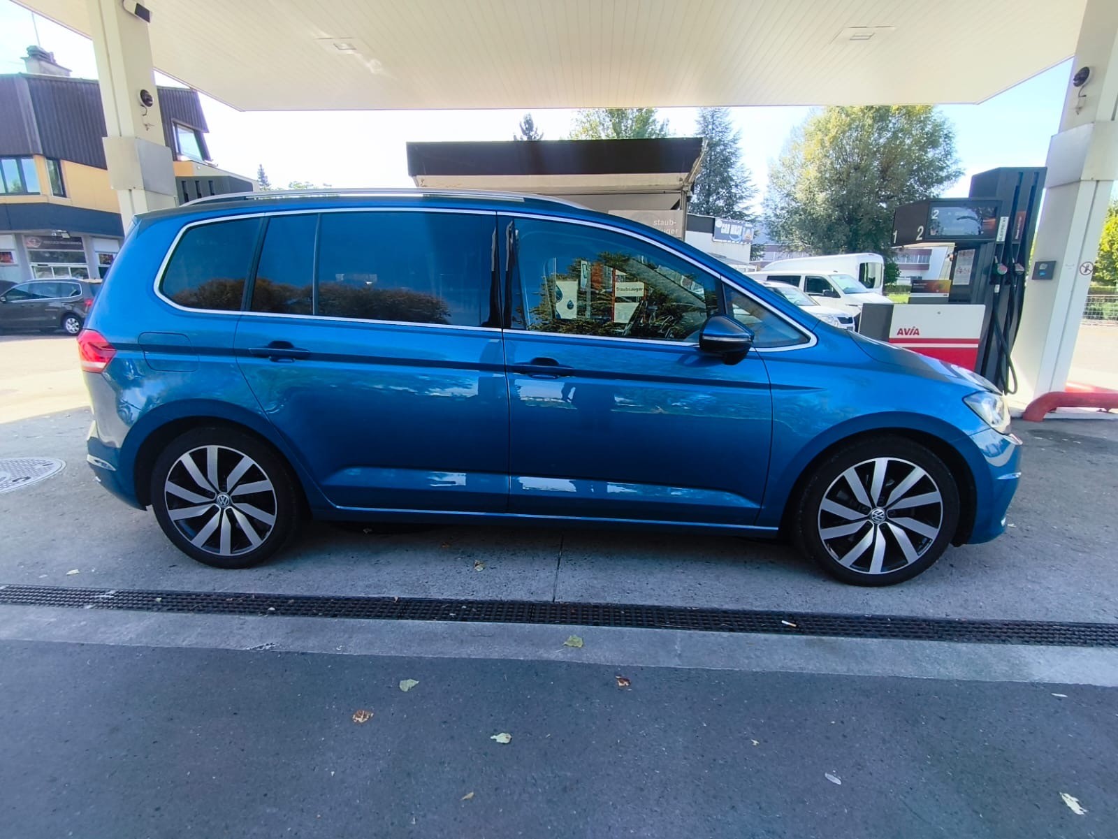 VW Touran 2.0 TDI BlueMotion Technology Highline-image-6