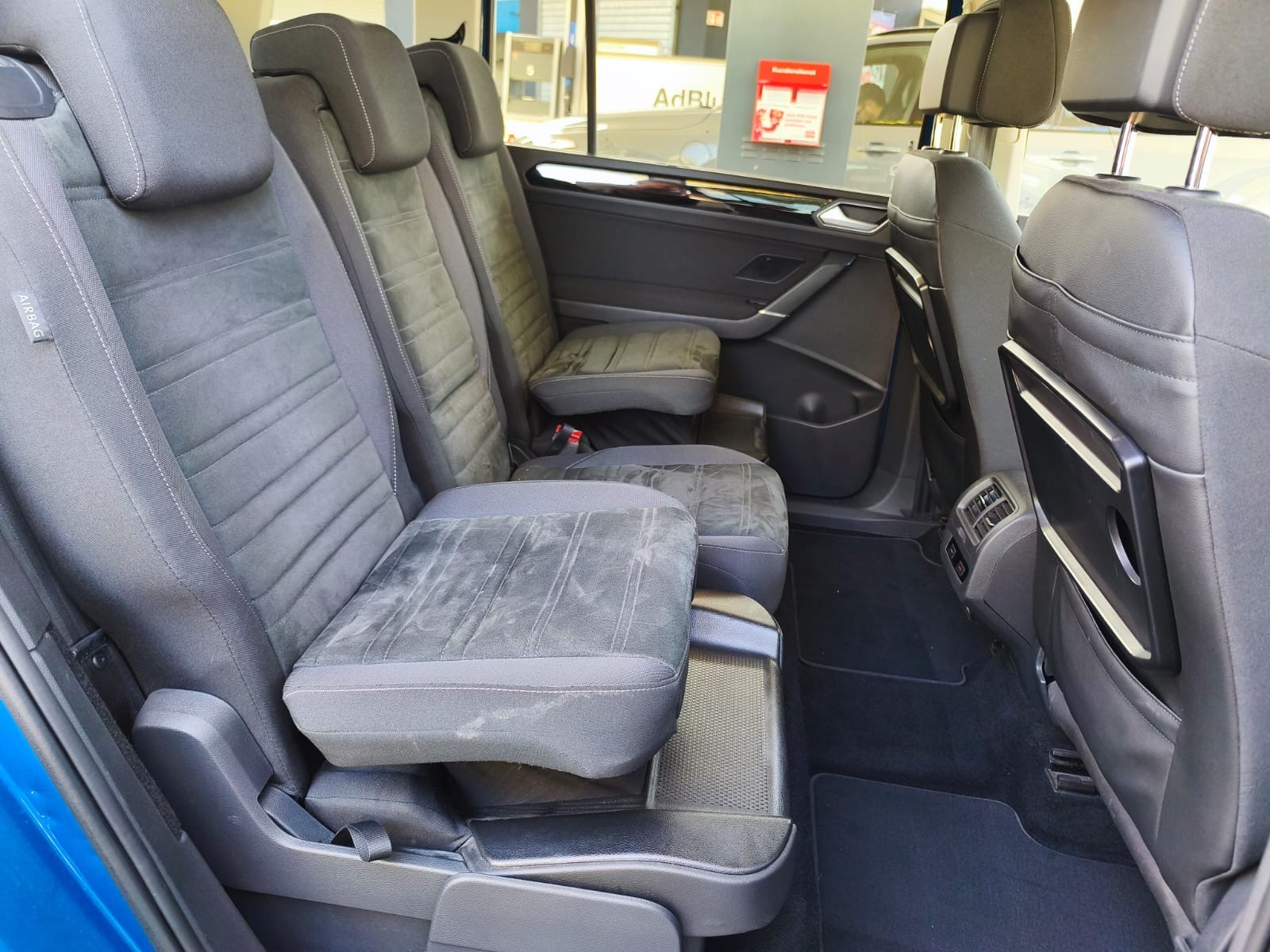 VW Touran 2.0 TDI BlueMotion Technology Highline-image-18