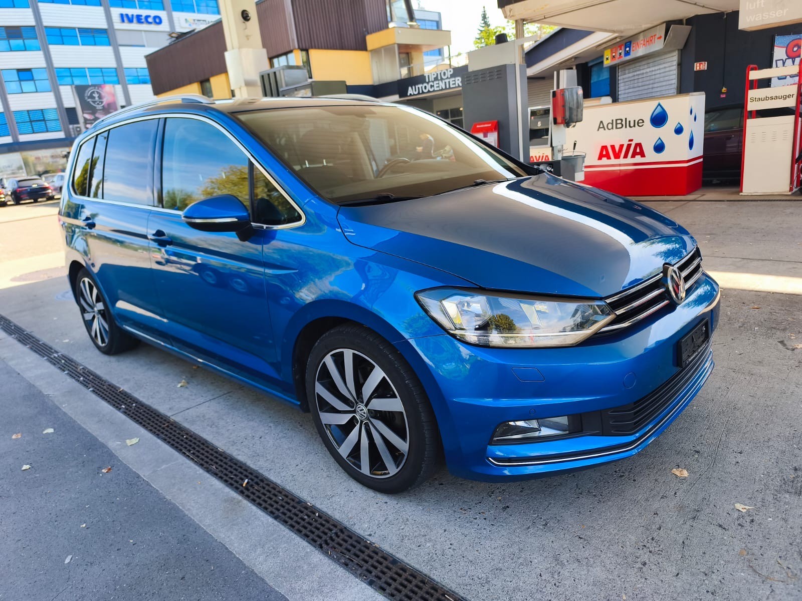 Car photo