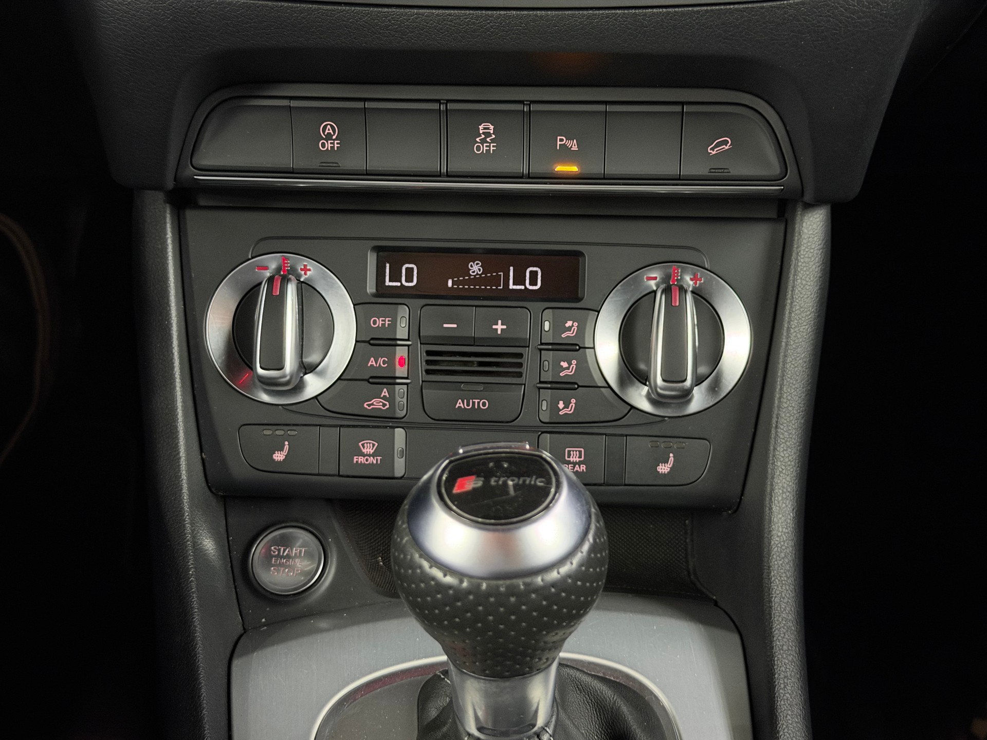 AUDI Q3 2.0 TFSI quattro S-tronic-image-20