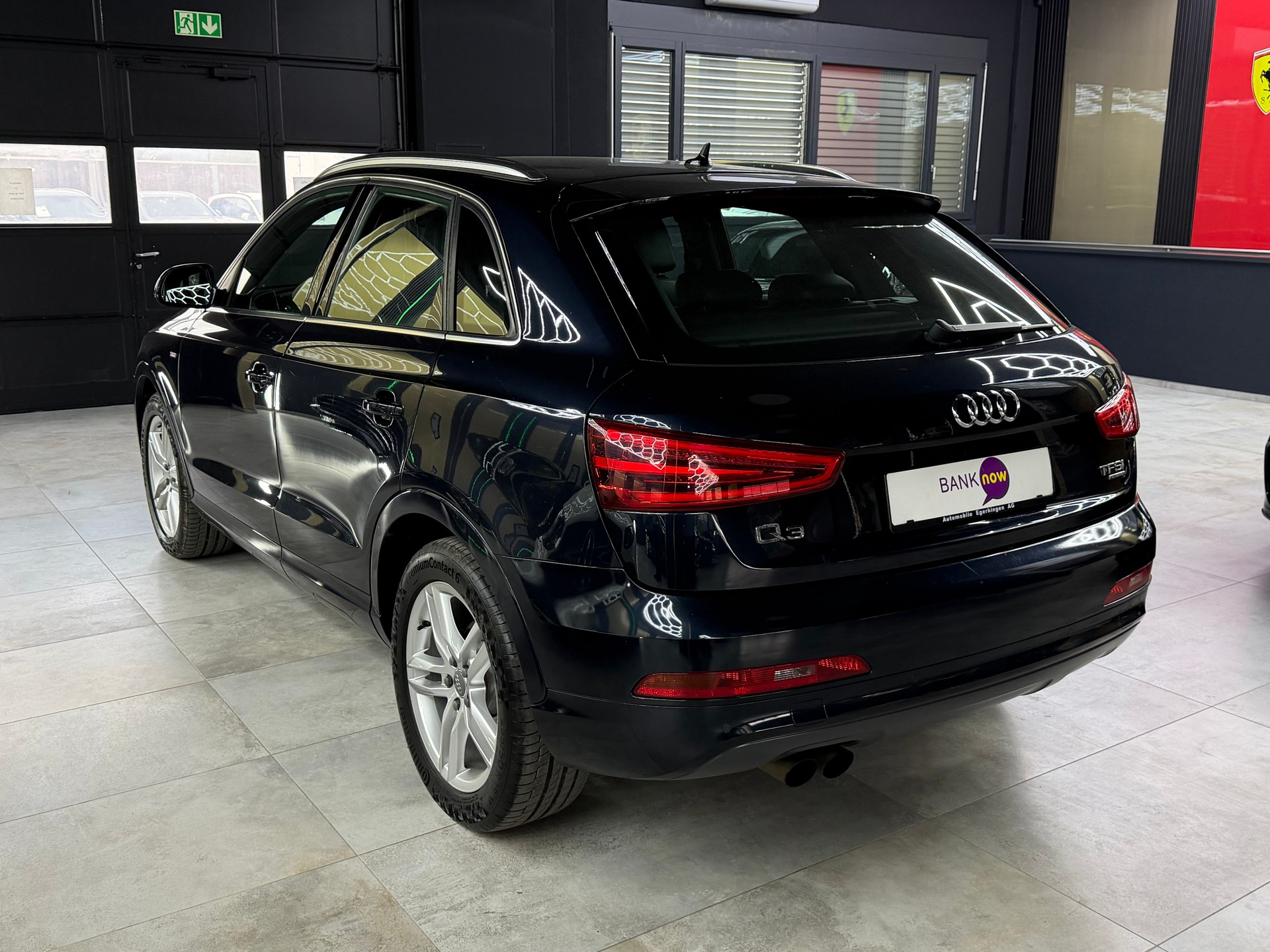 AUDI Q3 2.0 TFSI quattro S-tronic-image-6