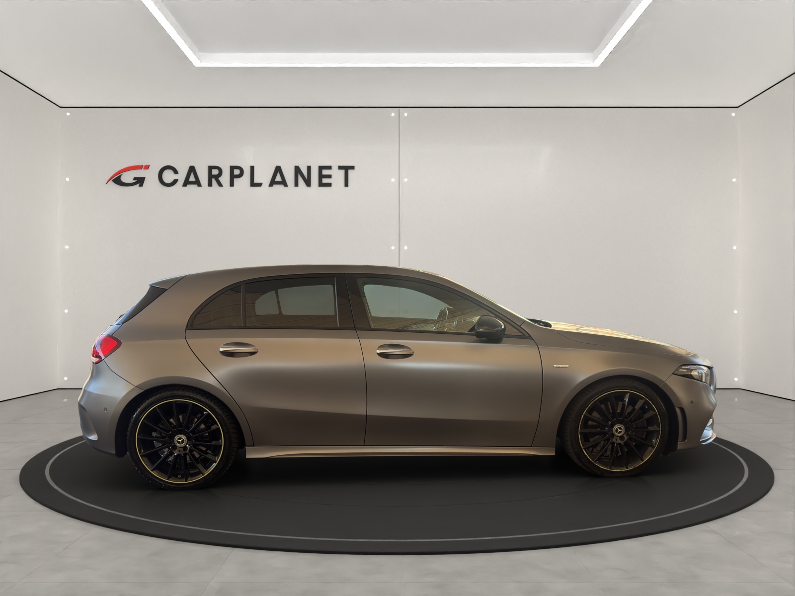 MERCEDES-BENZ A-Klasse W177 A 250 AMG Line 4x4 *225PS*-image-2