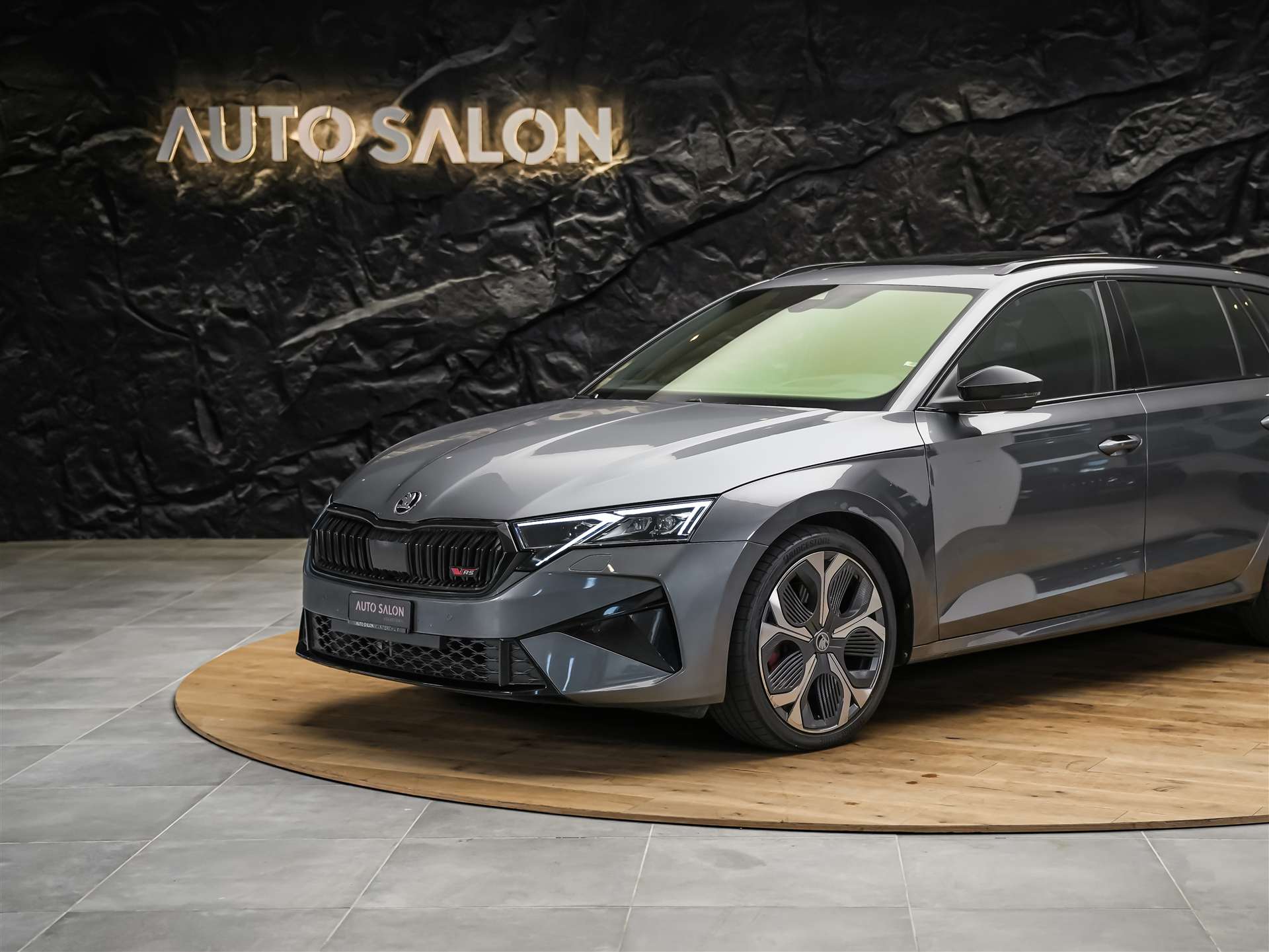 SKODA Octavia Combi 2.0 TSI DSG RS *Facelift*Werksgarantie*Panorama*Head-Up*-image-18