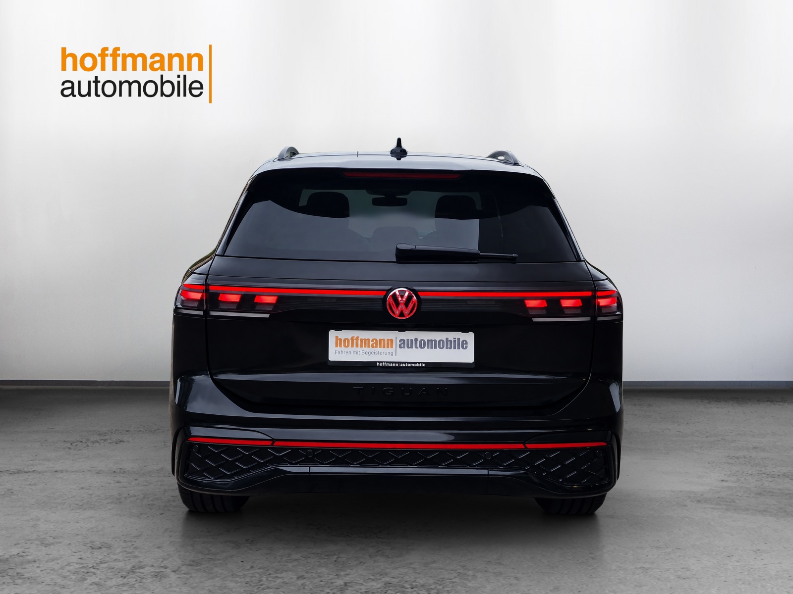 VW Tiguan 2.0 TSI DSG R-Line 4Motion-image-4