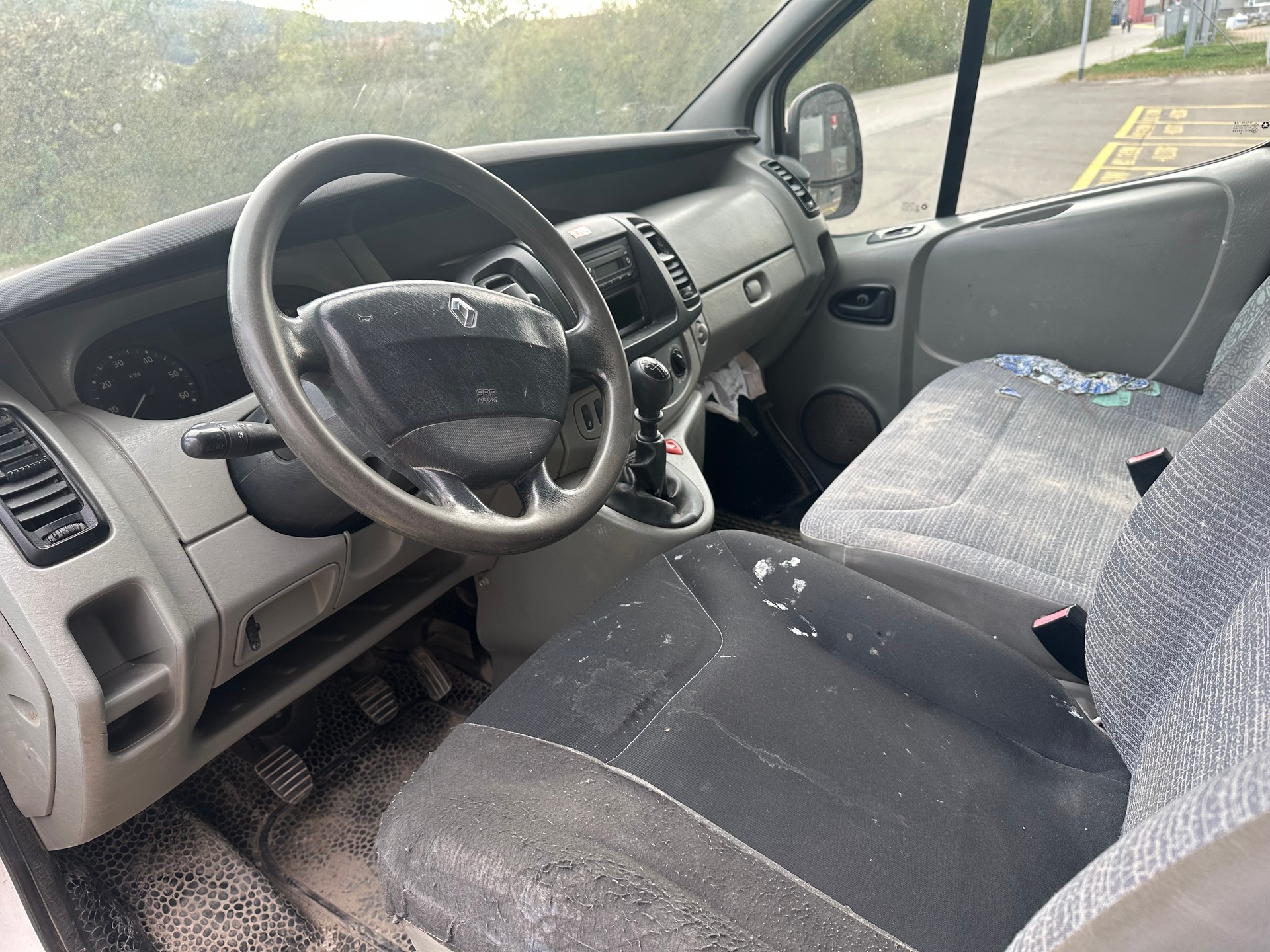 RENAULT Trafic 2.0 dCi 115 2.9t L2H1-image-4