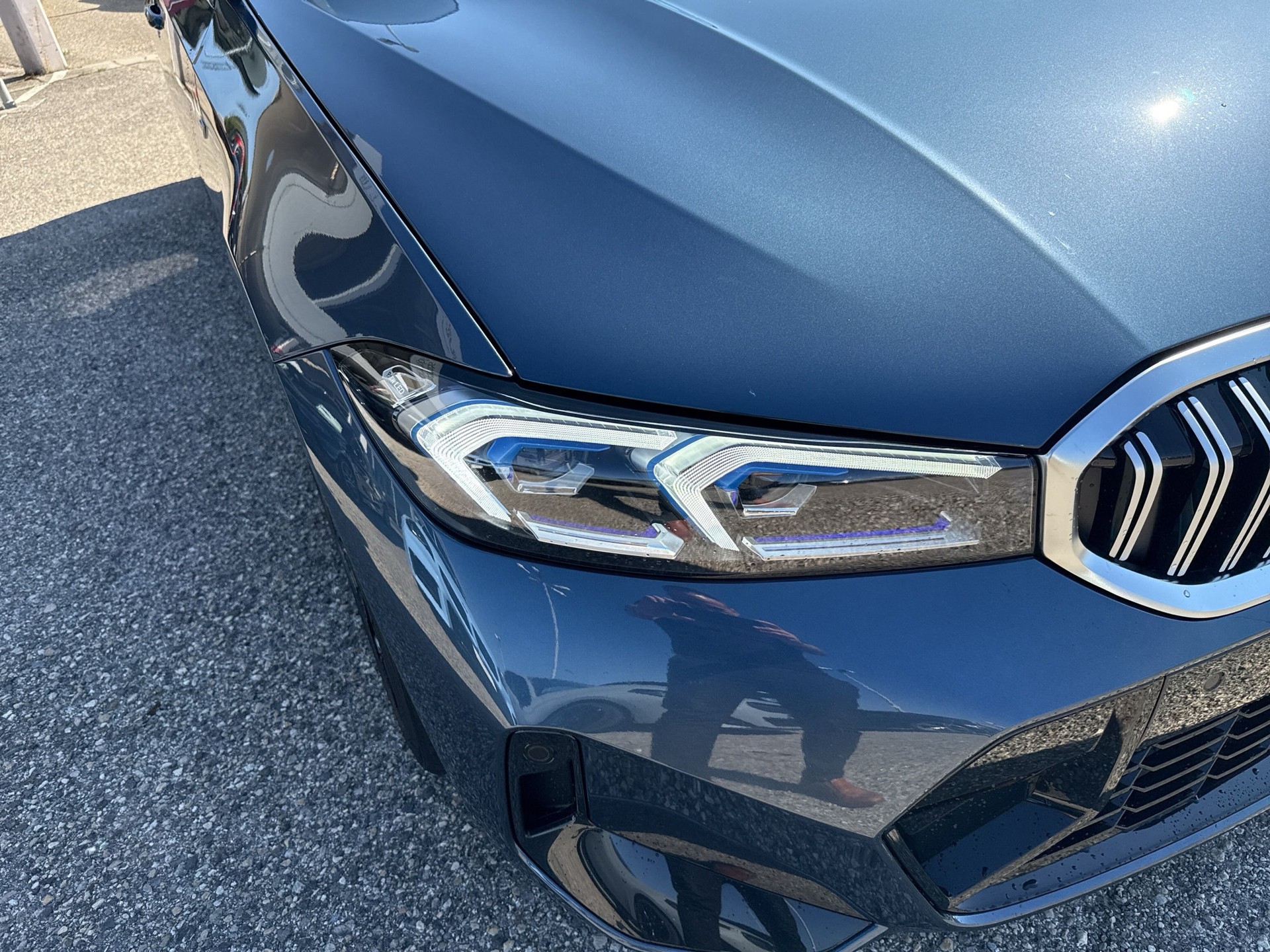 BMW 330d xDrive 48V Steptronic M Sport-image-17