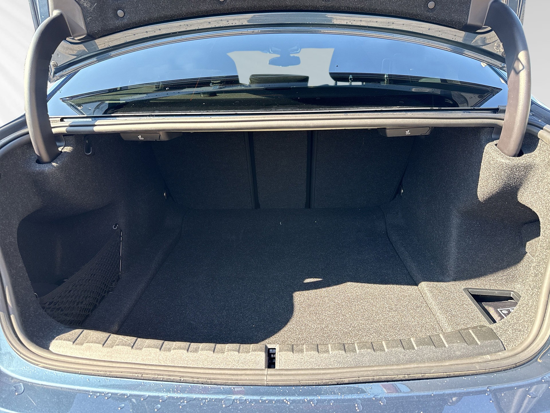 BMW 330d xDrive 48V Steptronic M Sport-image-7