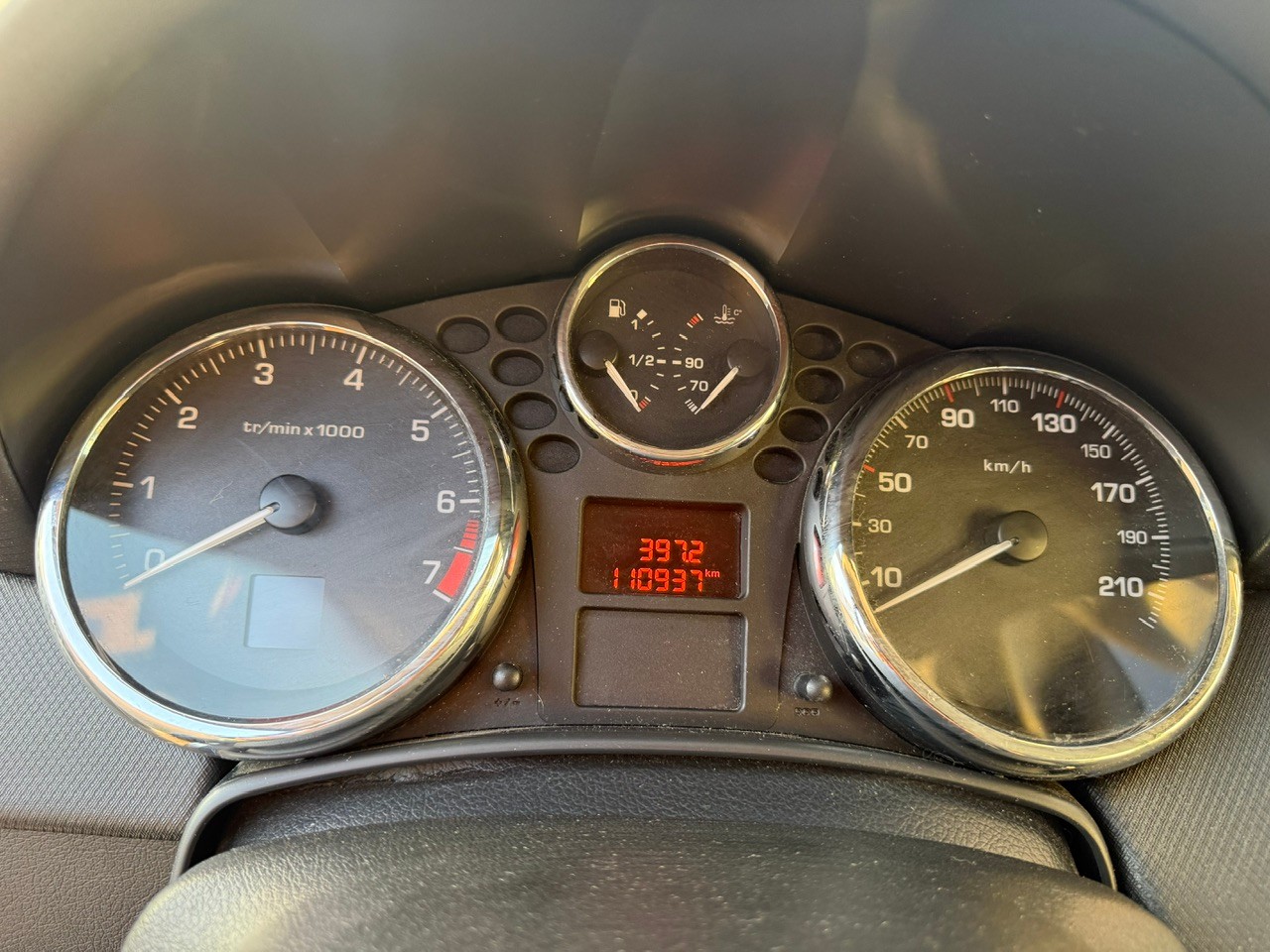 PEUGEOT 207 1.6 16V Sport Automatic-image-14