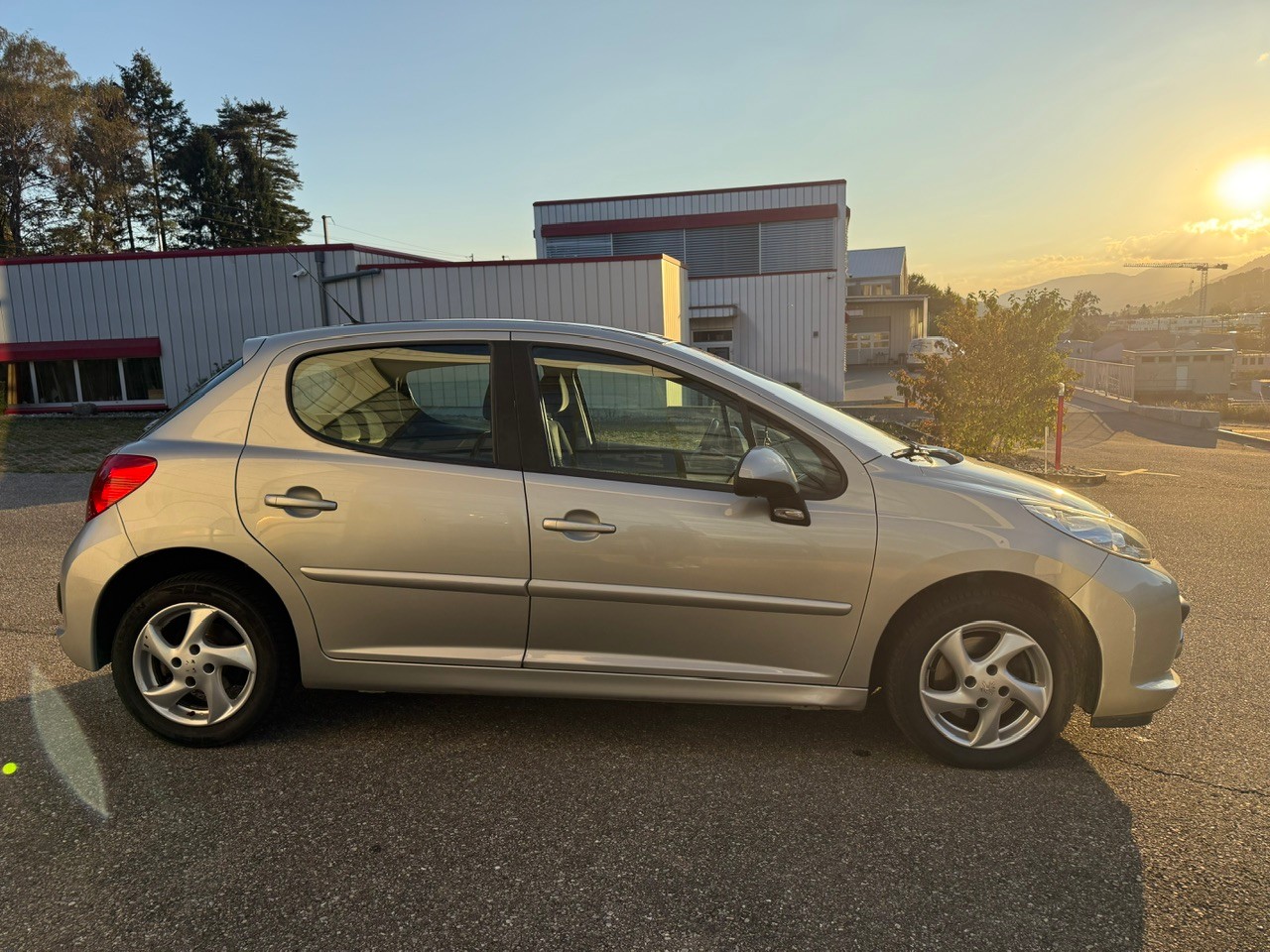 PEUGEOT 207 1.6 16V Sport Automatic-image-7