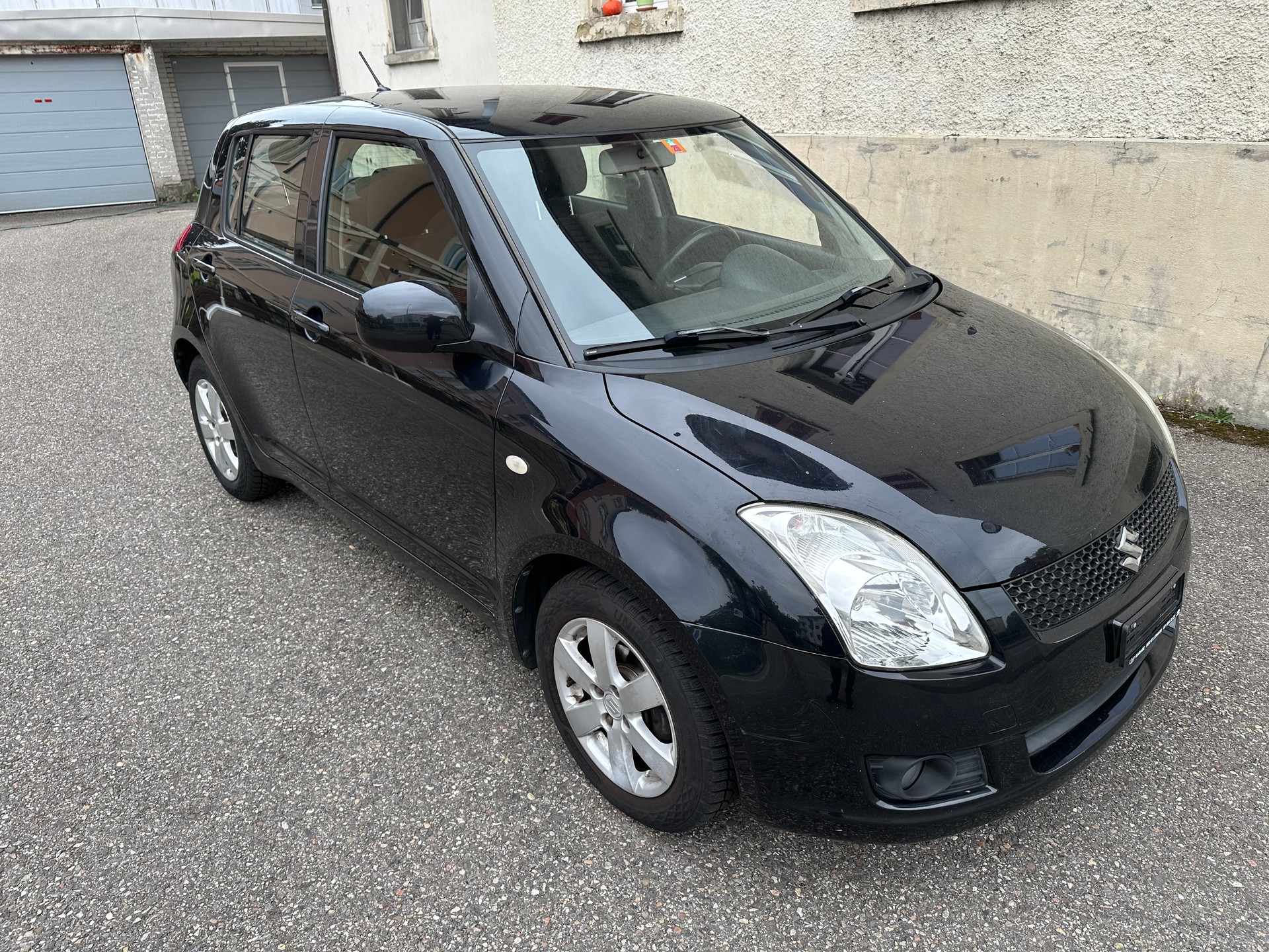 SUZUKI Swift 1.3i 16V GL Top 4x4-image-0