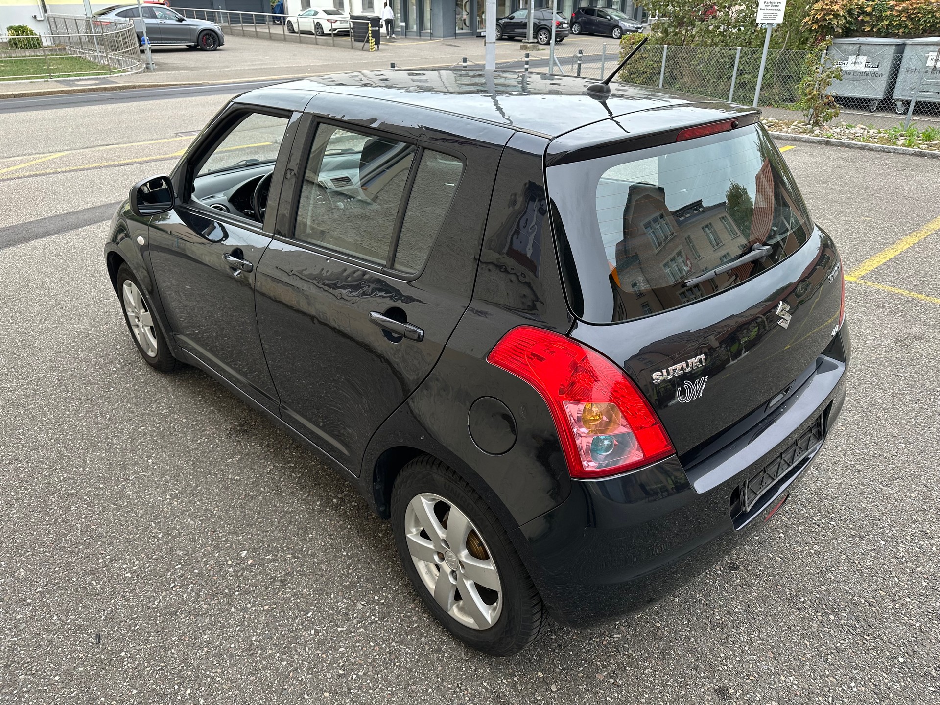 SUZUKI Swift 1.3i 16V GL Top 4x4-image-3