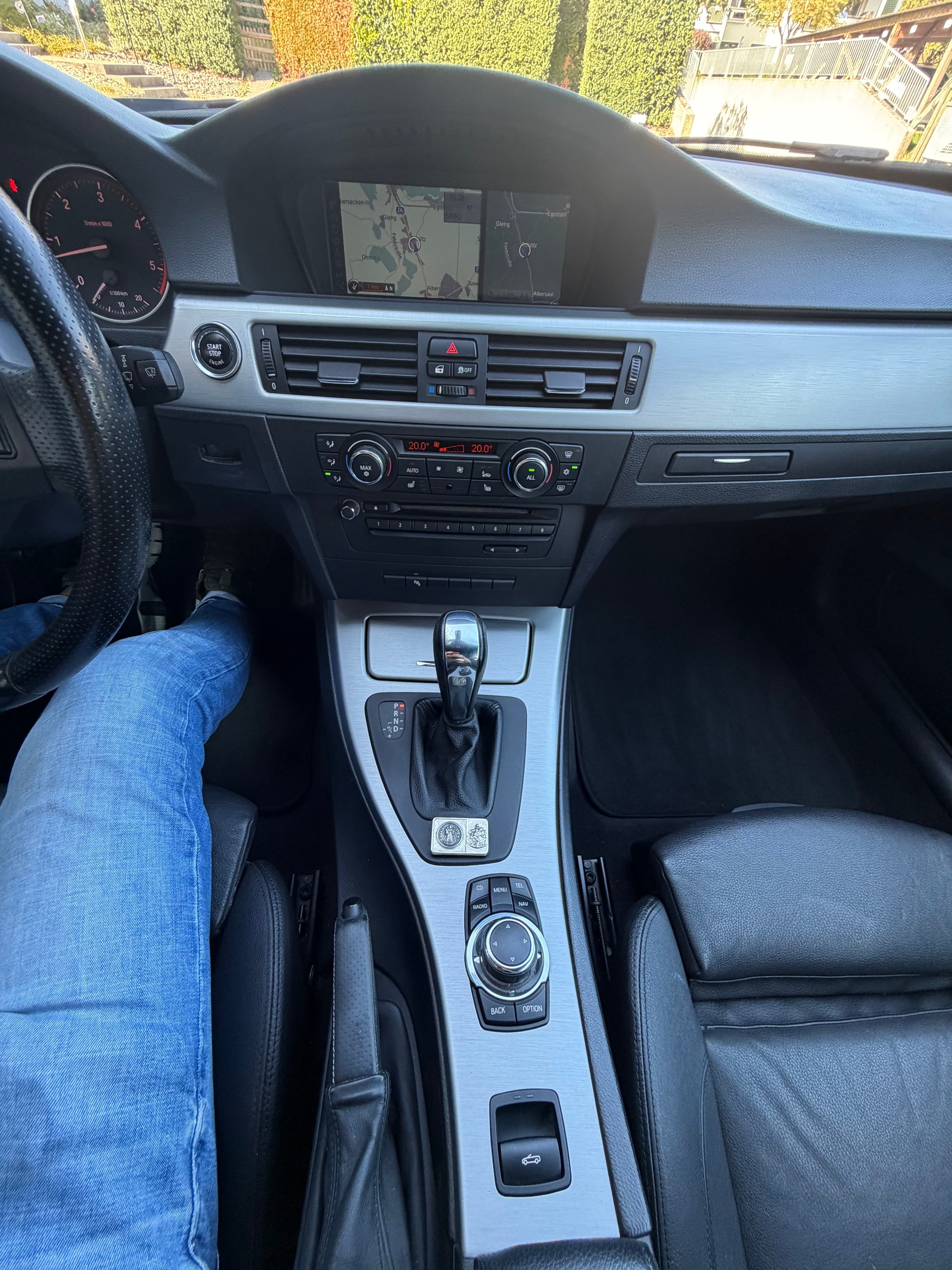 BMW 330d Cabriolet Steptronic M-Paket-image-9