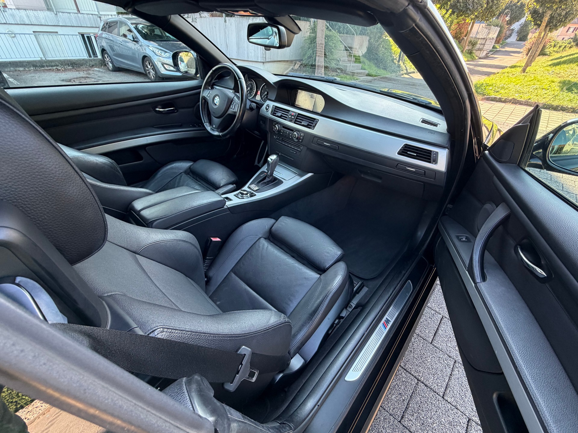 BMW 330d Cabriolet Steptronic M-Paket-image-8