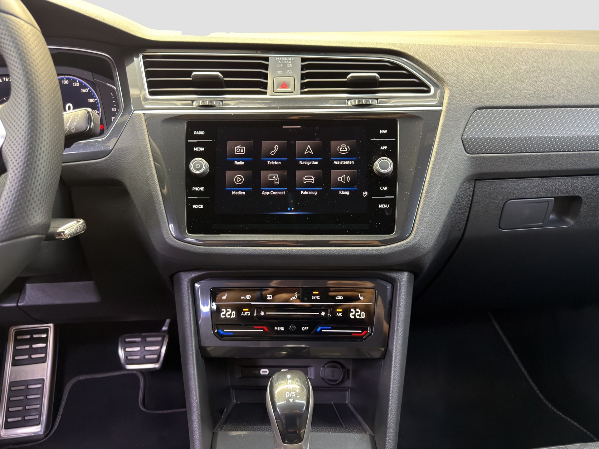 VW Tiguan 2.0TSI R-Line 4Motion DSG-image-14