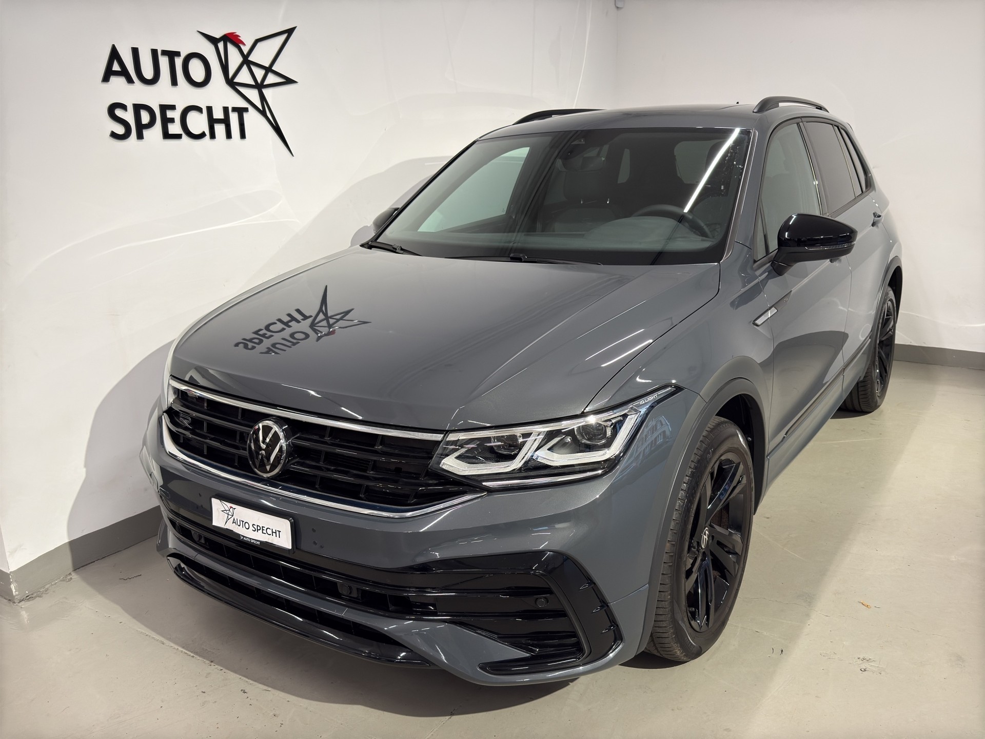 VW Tiguan 2.0TSI R-Line 4Motion DSG-image-0