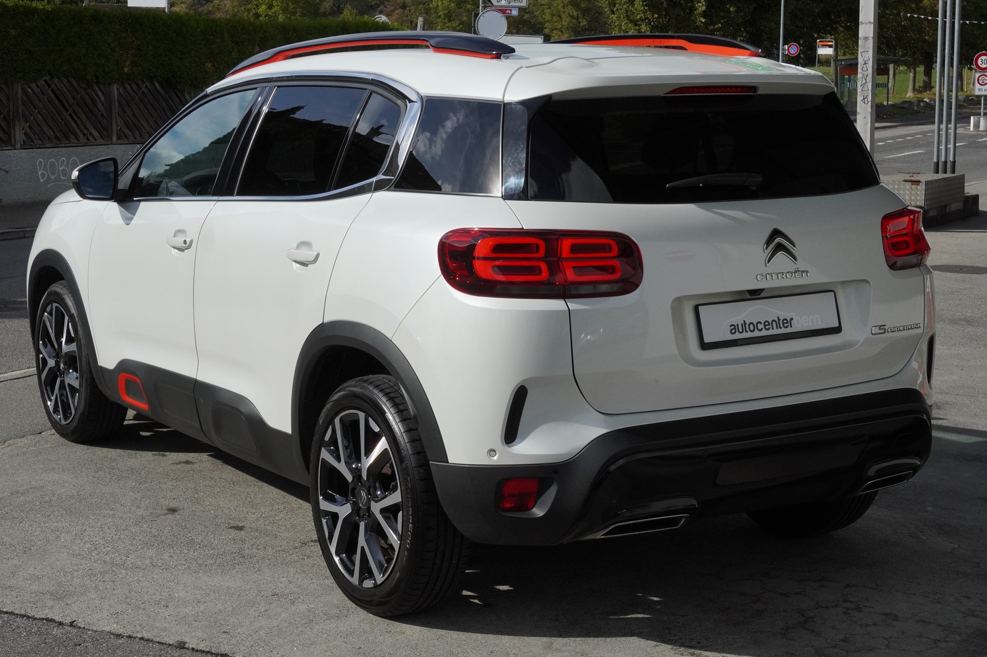 CITROEN C5 Aircross 1.6i PureTech Shine EAT8-image-6