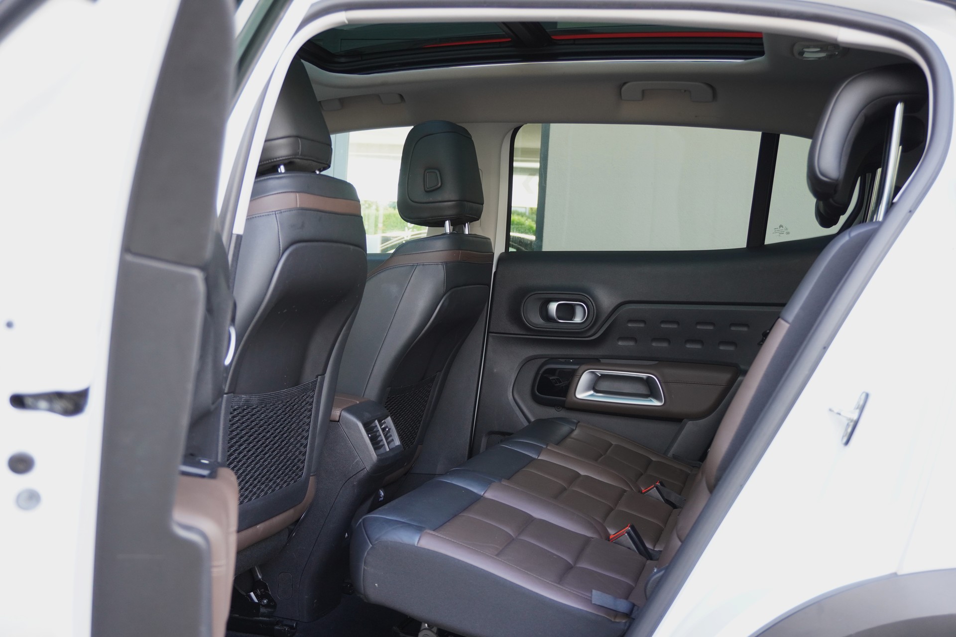 CITROEN C5 Aircross 1.6i PureTech Shine EAT8-image-14