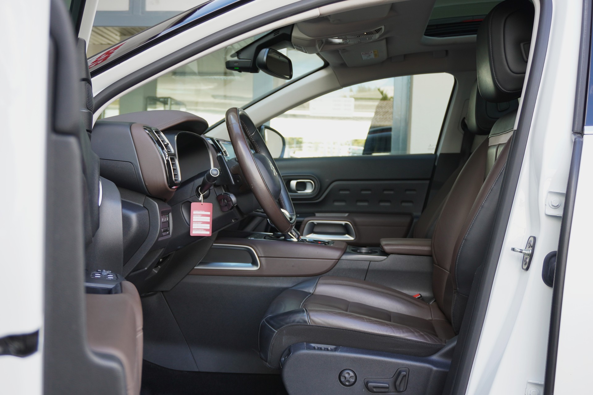 CITROEN C5 Aircross 1.6i PureTech Shine EAT8-image-8