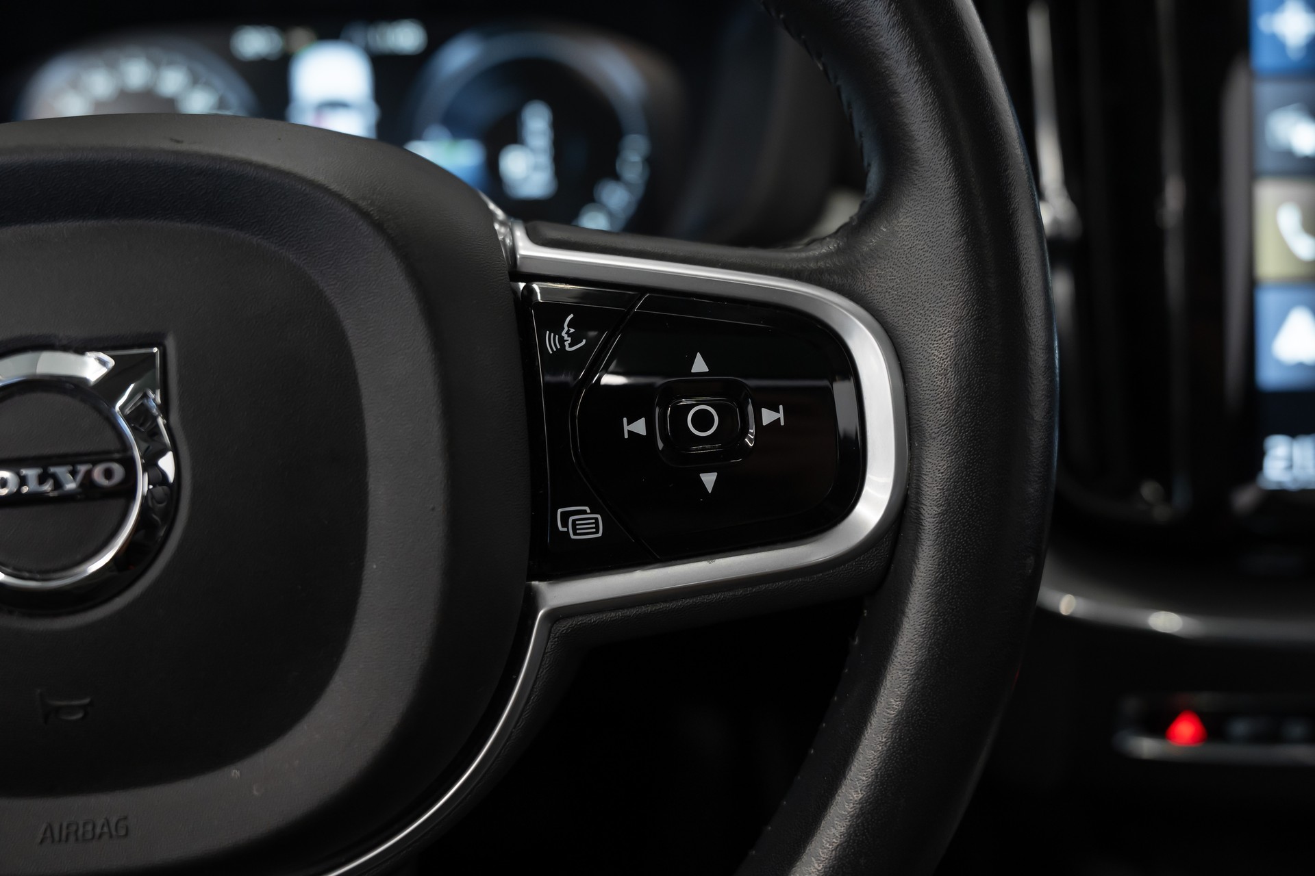 VOLVO XC60 T8 eAWD Inscription Geartronic-image-22