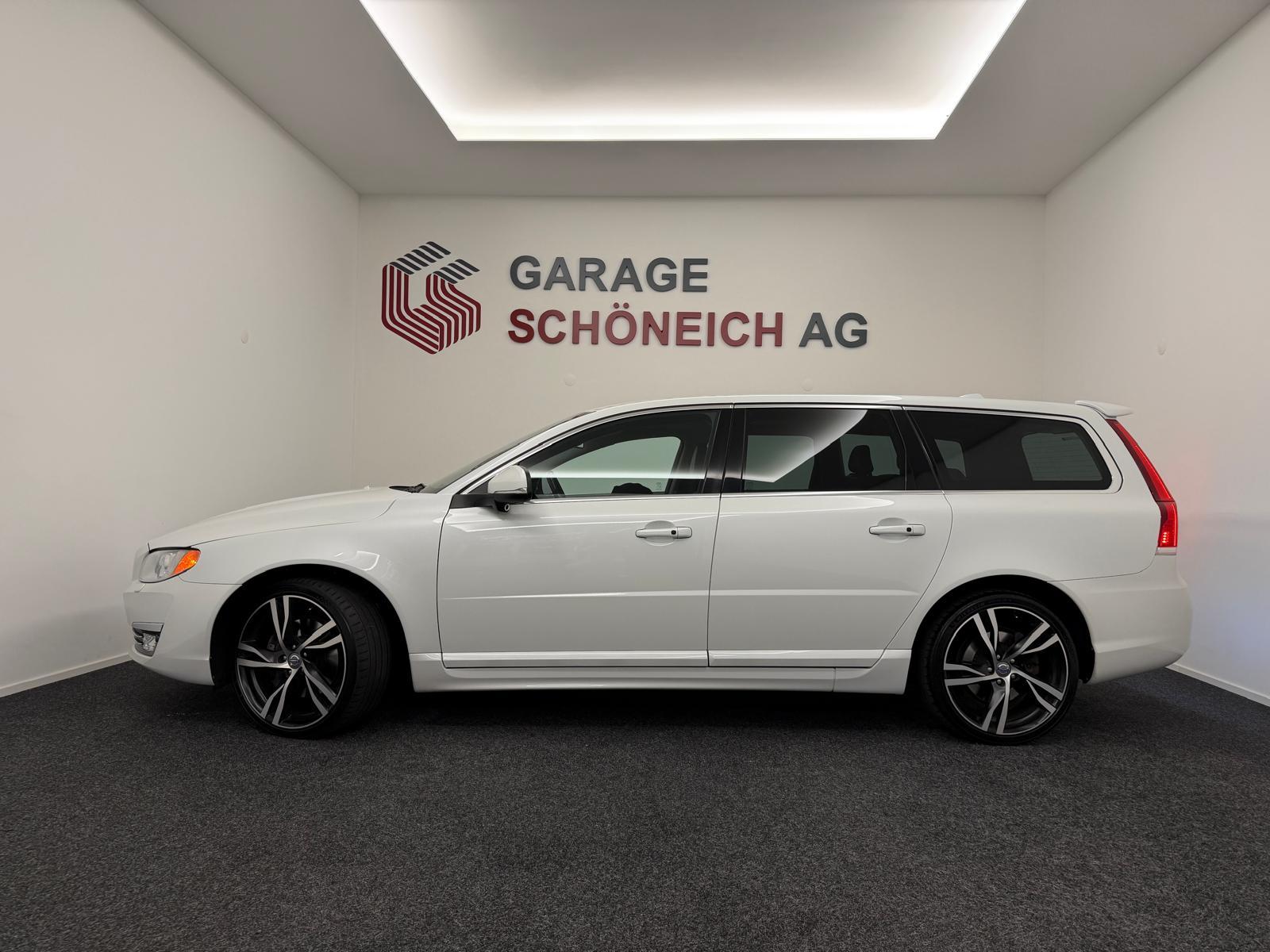 VOLVO V70 2.4 D5 Summum AWD-image-0