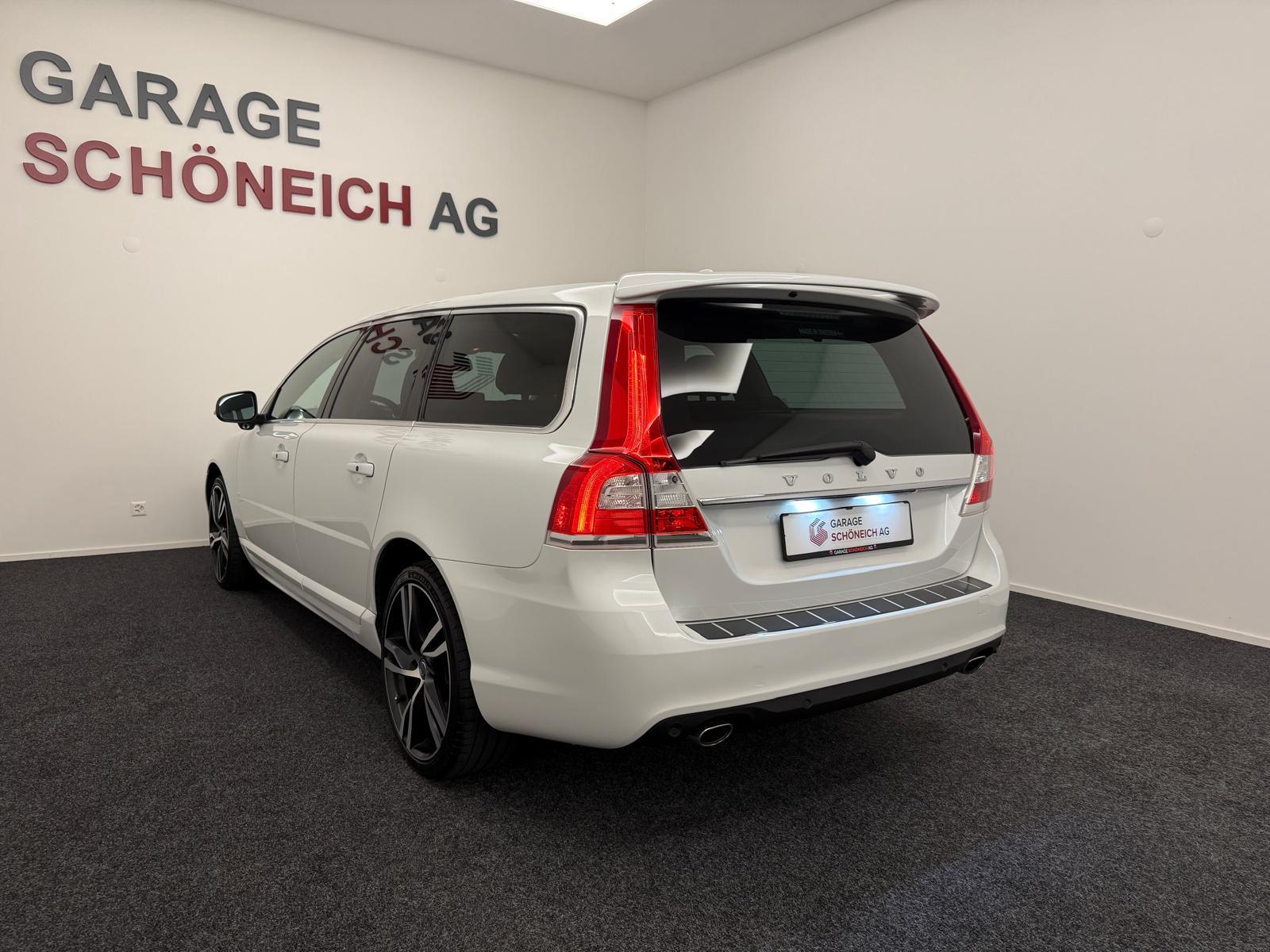 VOLVO V70 2.4 D5 Summum AWD-image-6