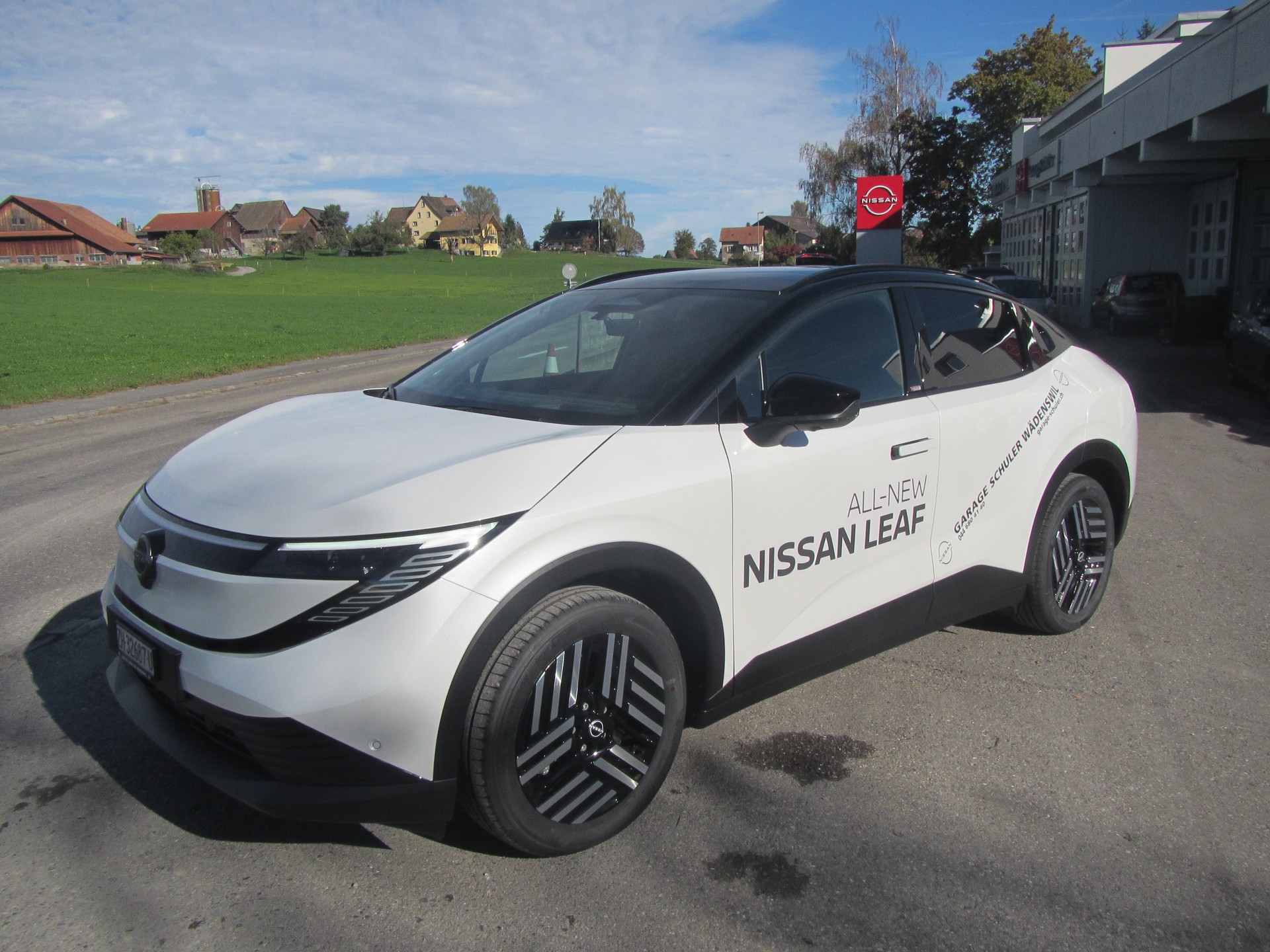 NISSAN Leaf 52 kWh Advance-image-1