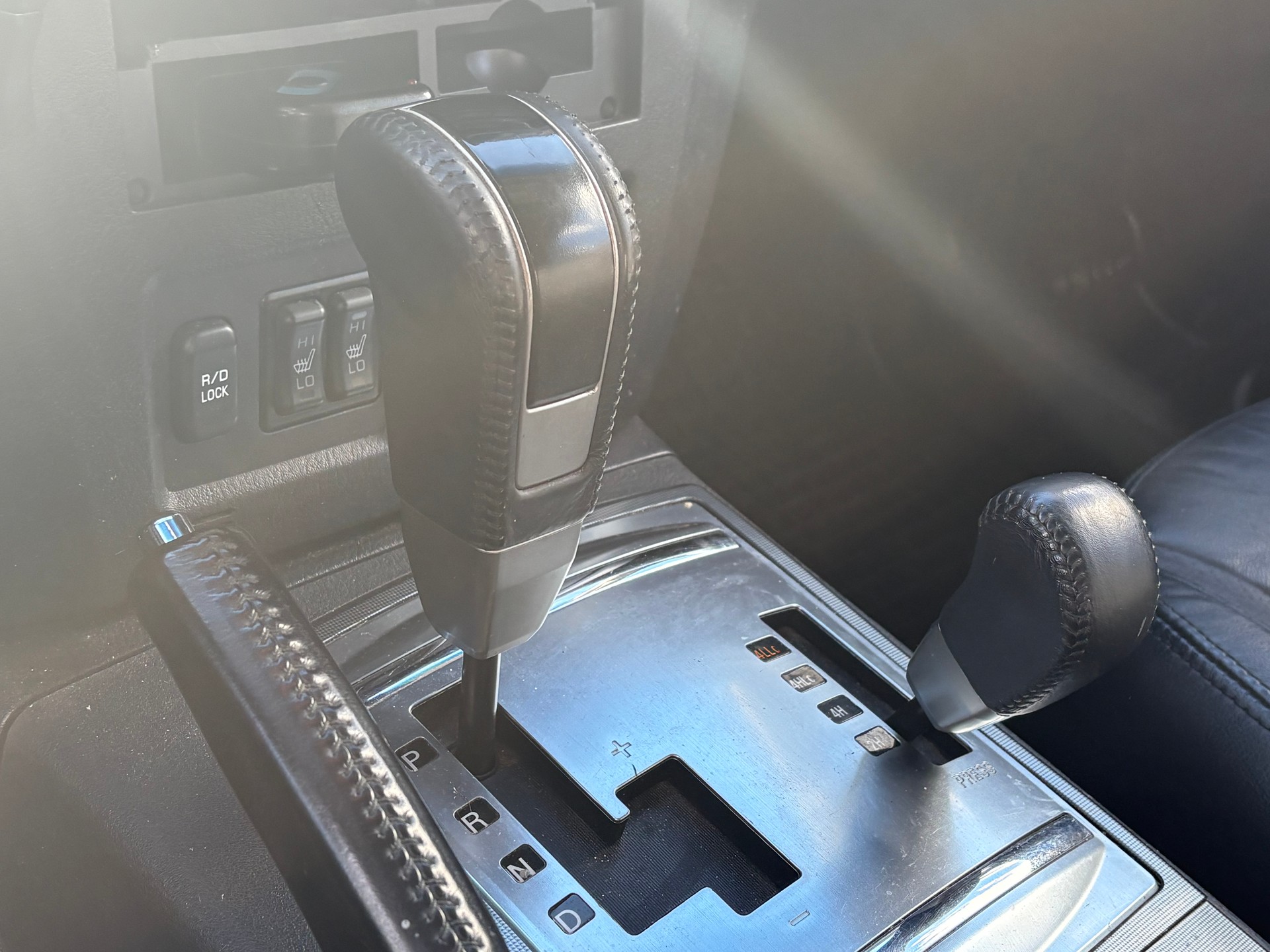 MITSUBISHI Pajero 3.2 DI-D Intense Automatic-image-7