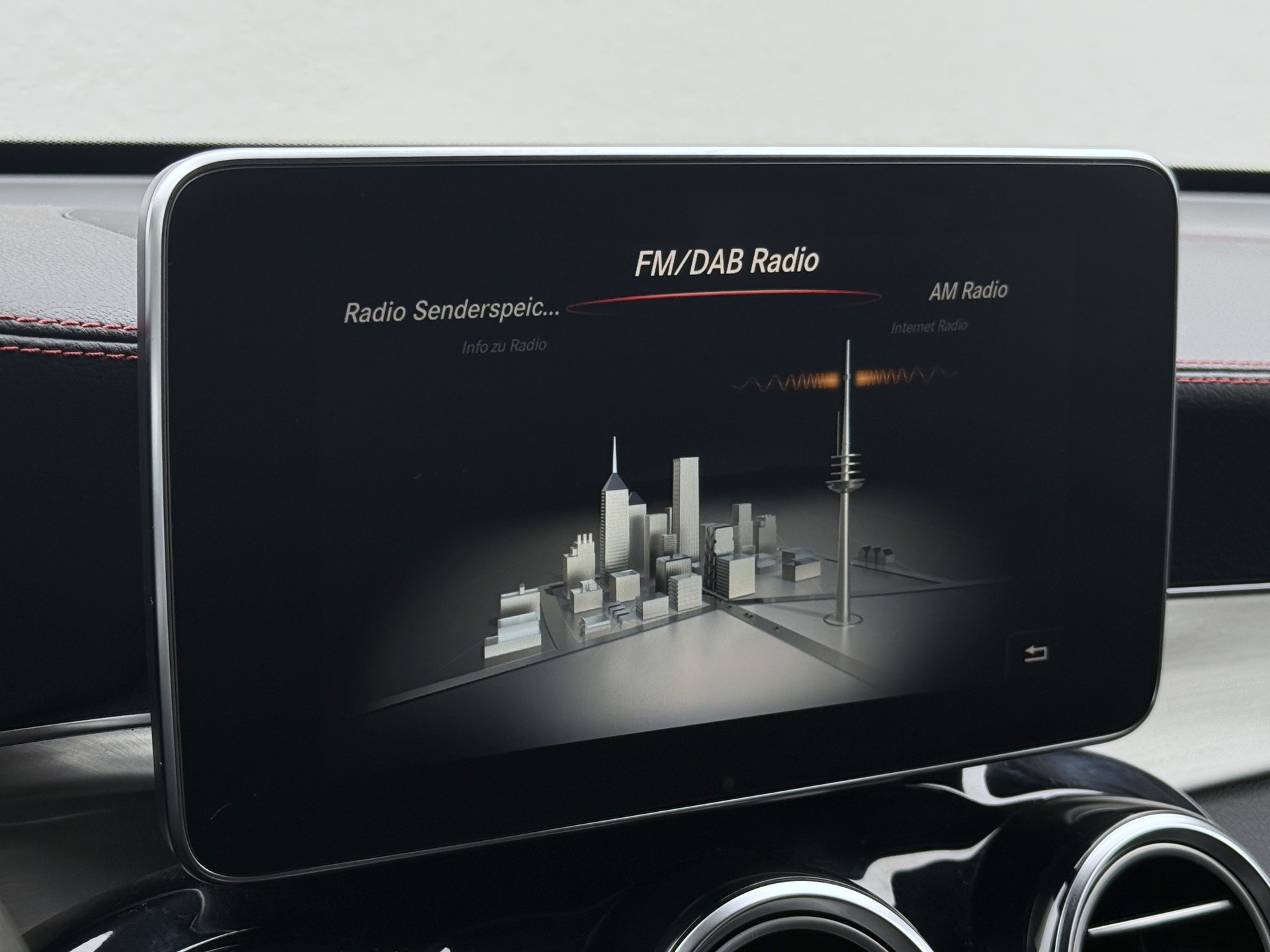 MERCEDES-BENZ GLC 43 AMG 4Matic 9G-Tronic-image-29