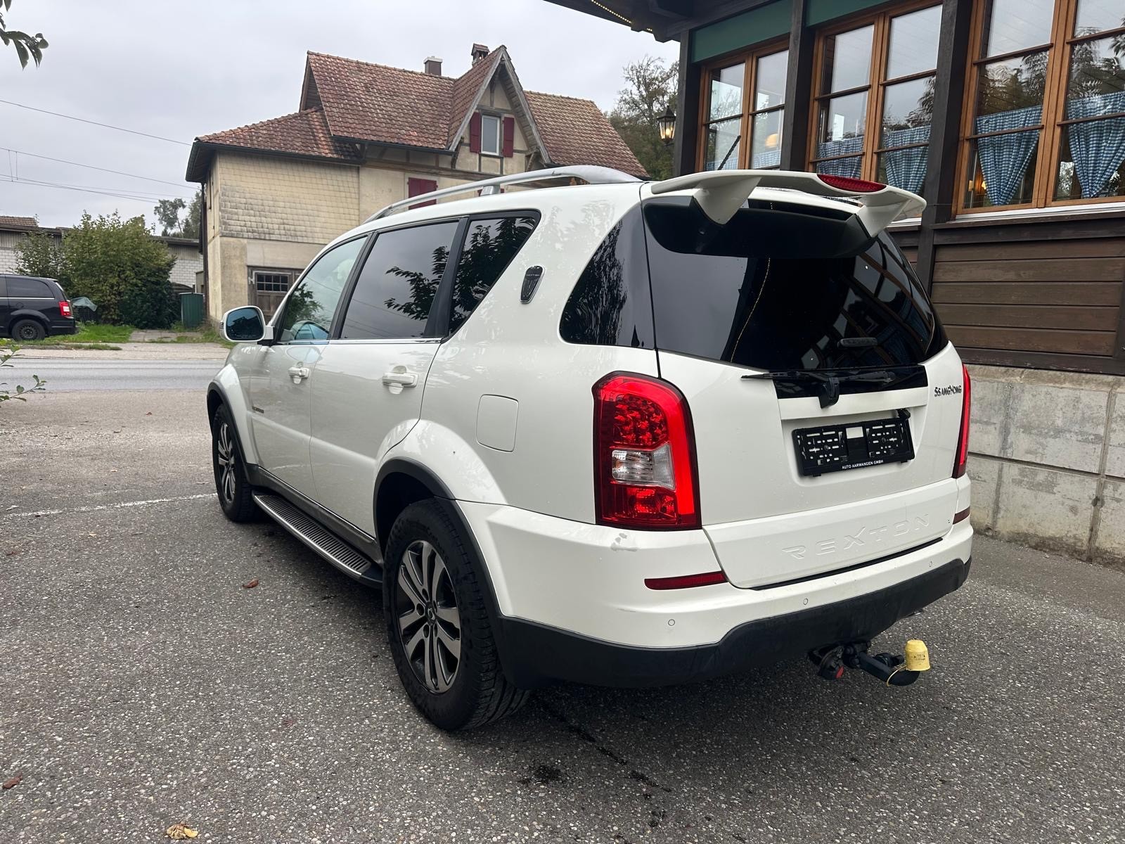 KGM-SsangYong Rexton RX200 e-XDi Sapphire 4WD Automatic-showroom-element-2
