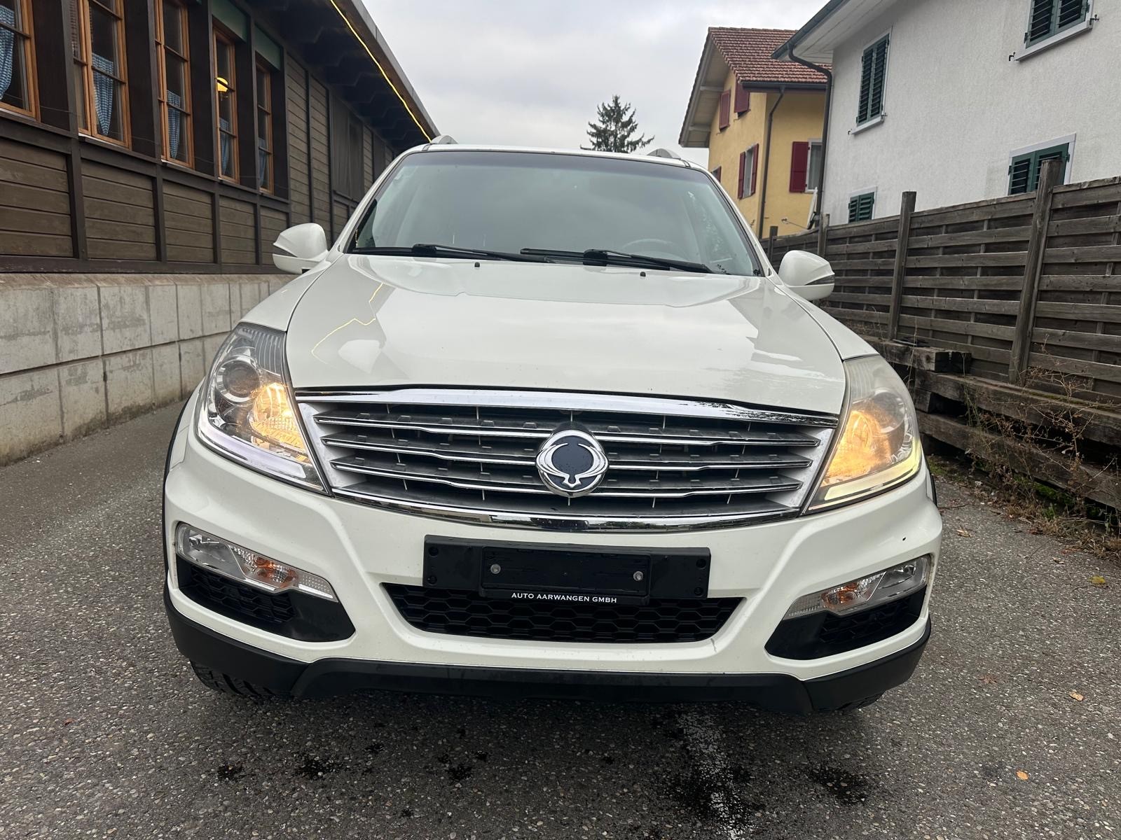 KGM-SsangYong Rexton RX200 e-XDi Sapphire 4WD Automatic-image-5